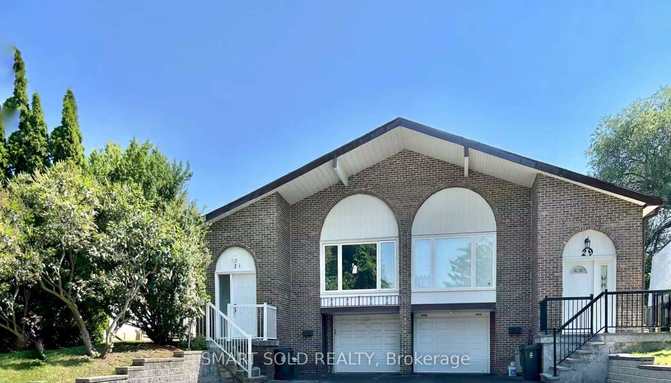 31 Silas Hill Drive Main + Upper, Toronto, ON M2J 2X8