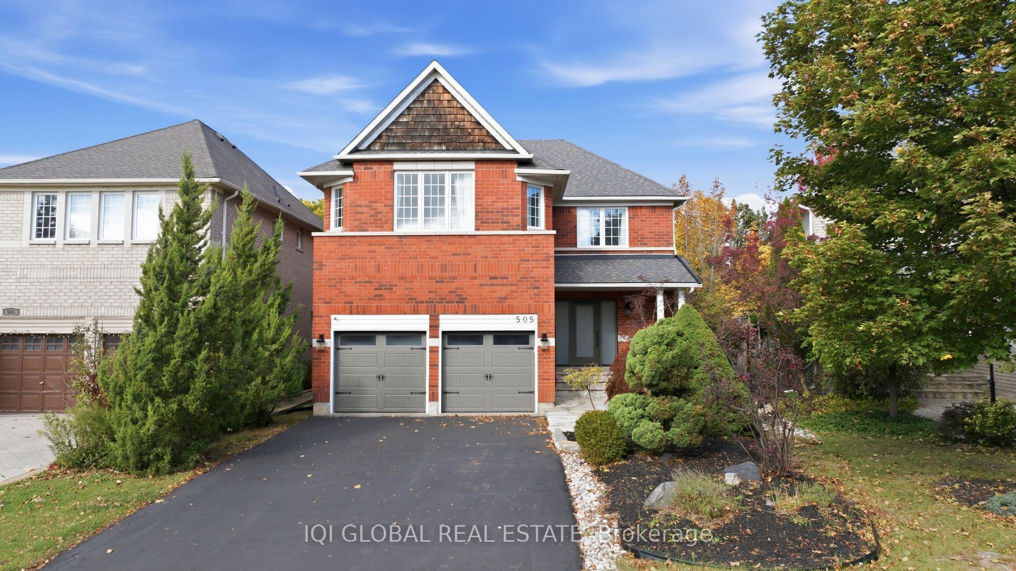 505 Ravineview Way, Oakville, ON L6H 6S9