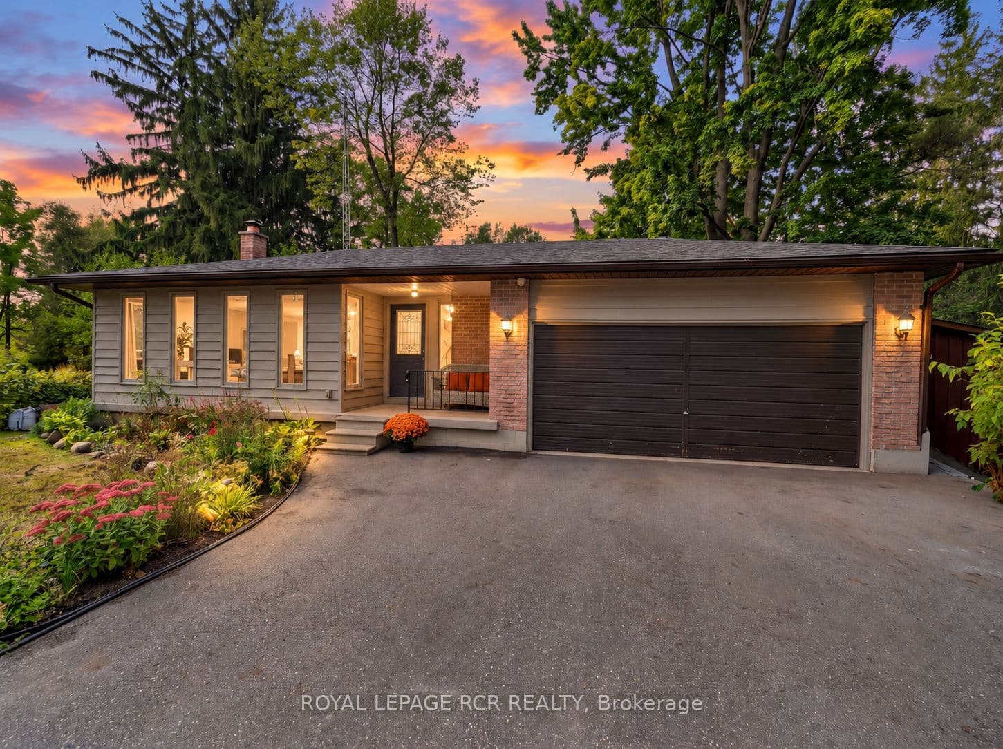 19842 Yonge Street, East Gwillimbury, ON L9N 1A9