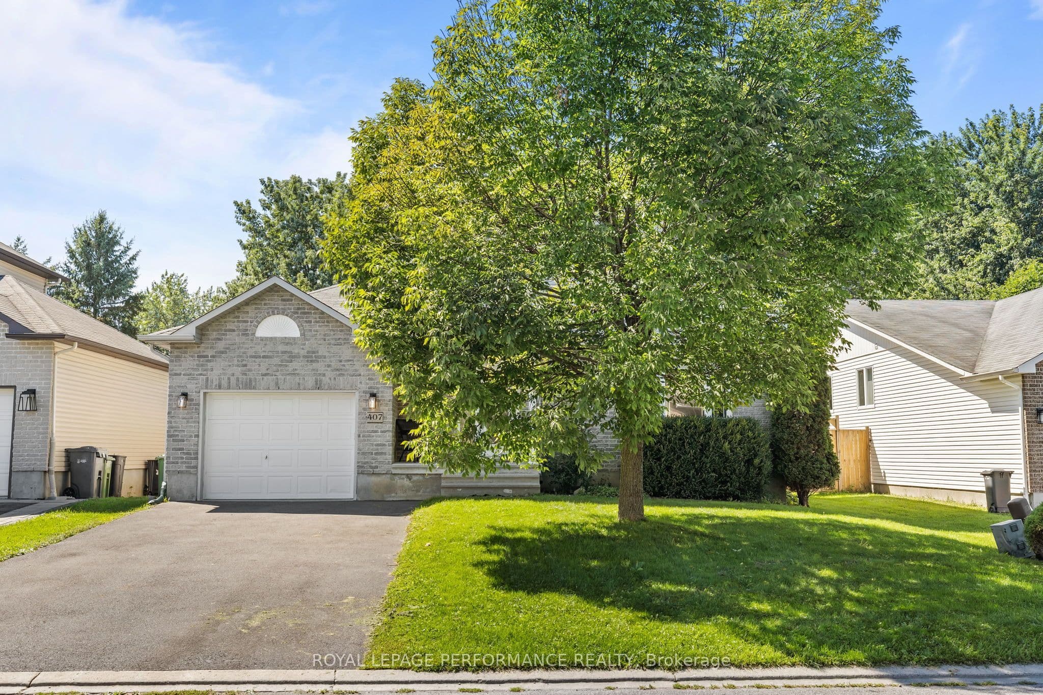 407 Centenaire Street, Russell, ON K0A 1W0