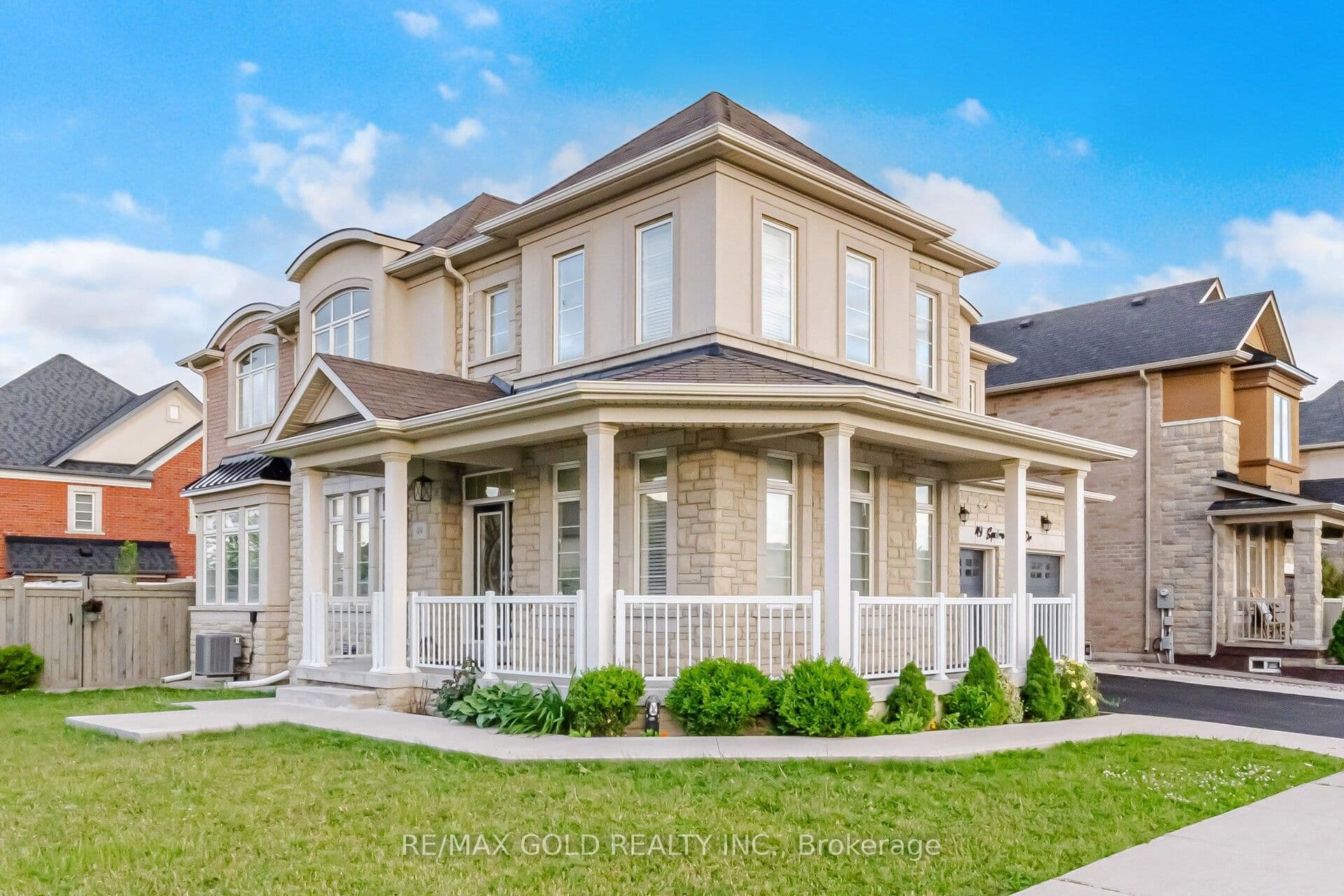 49 Squire Ellis Drive, Brampton, ON L6P 4C2