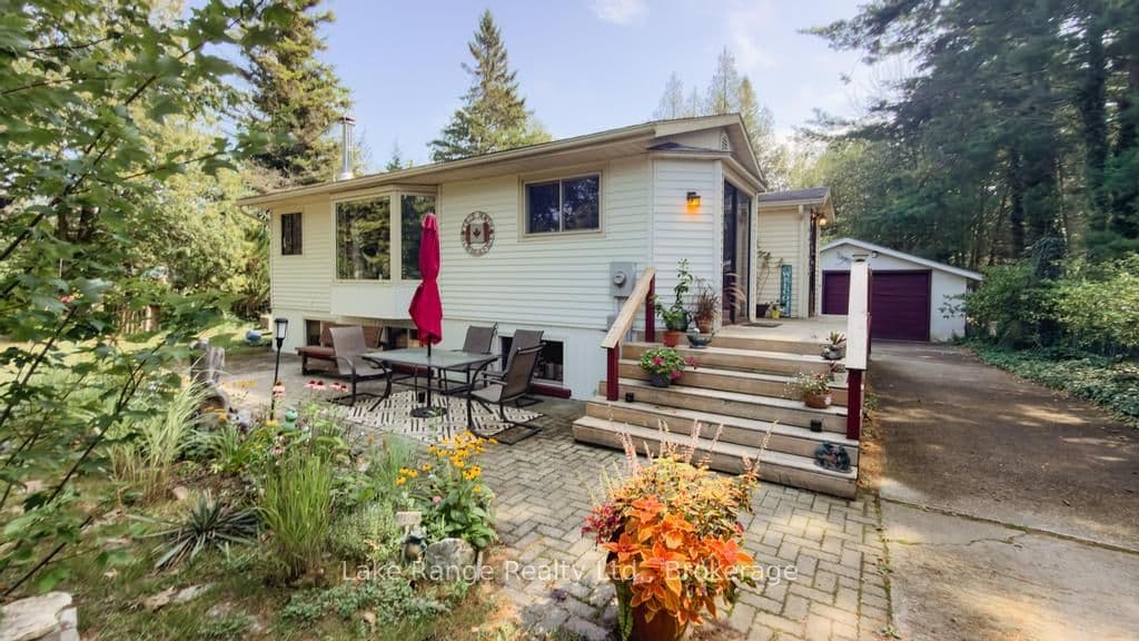 536 Alfred Street, Huron-Kinloss, ON N0G 2R0