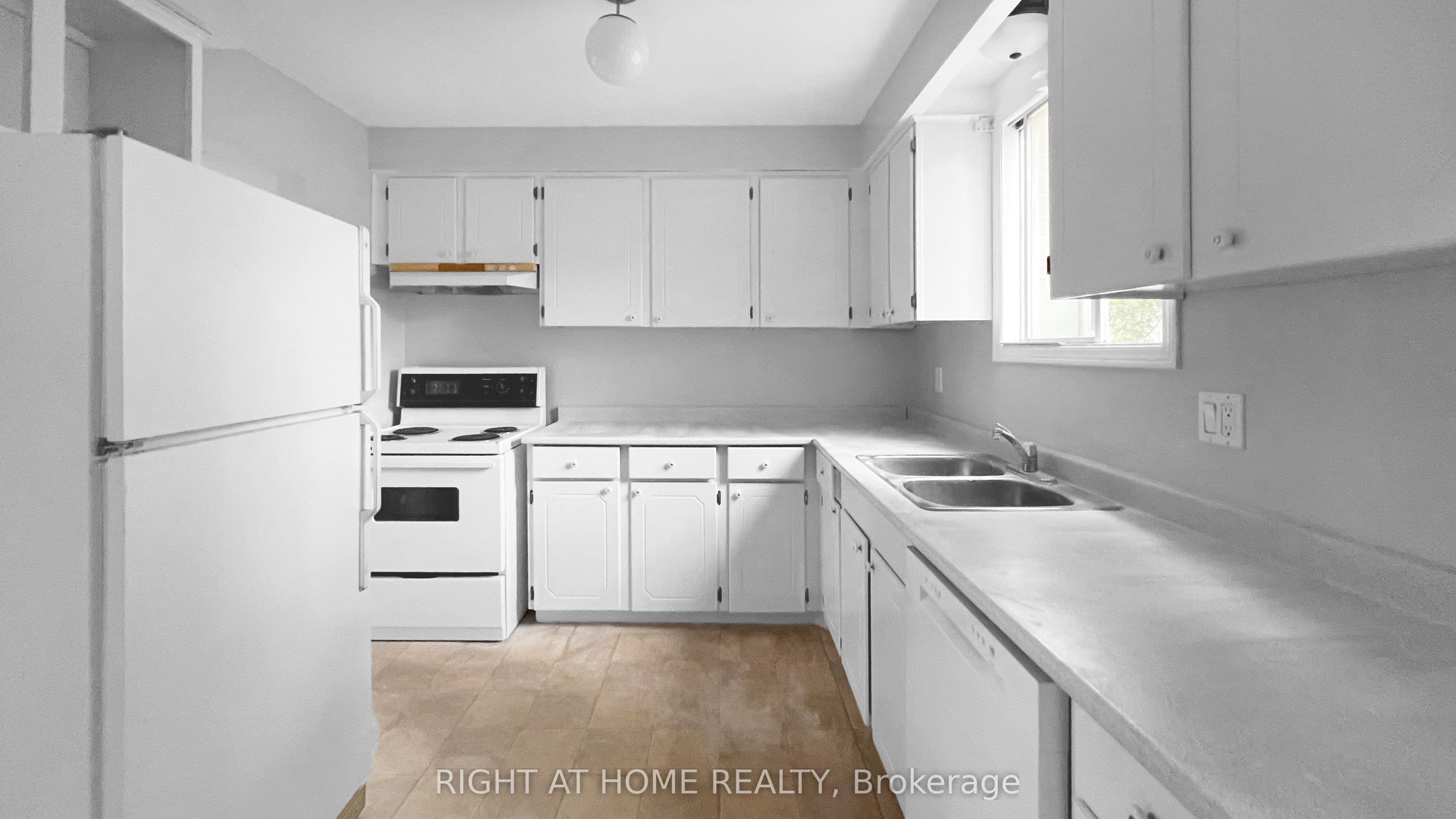 569 Hayward Crescent, Milton, ON L9T 4T8
