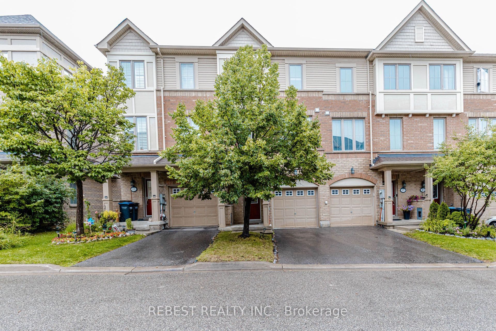 15 Cailiff Street, Brampton, ON L6Y 0P9