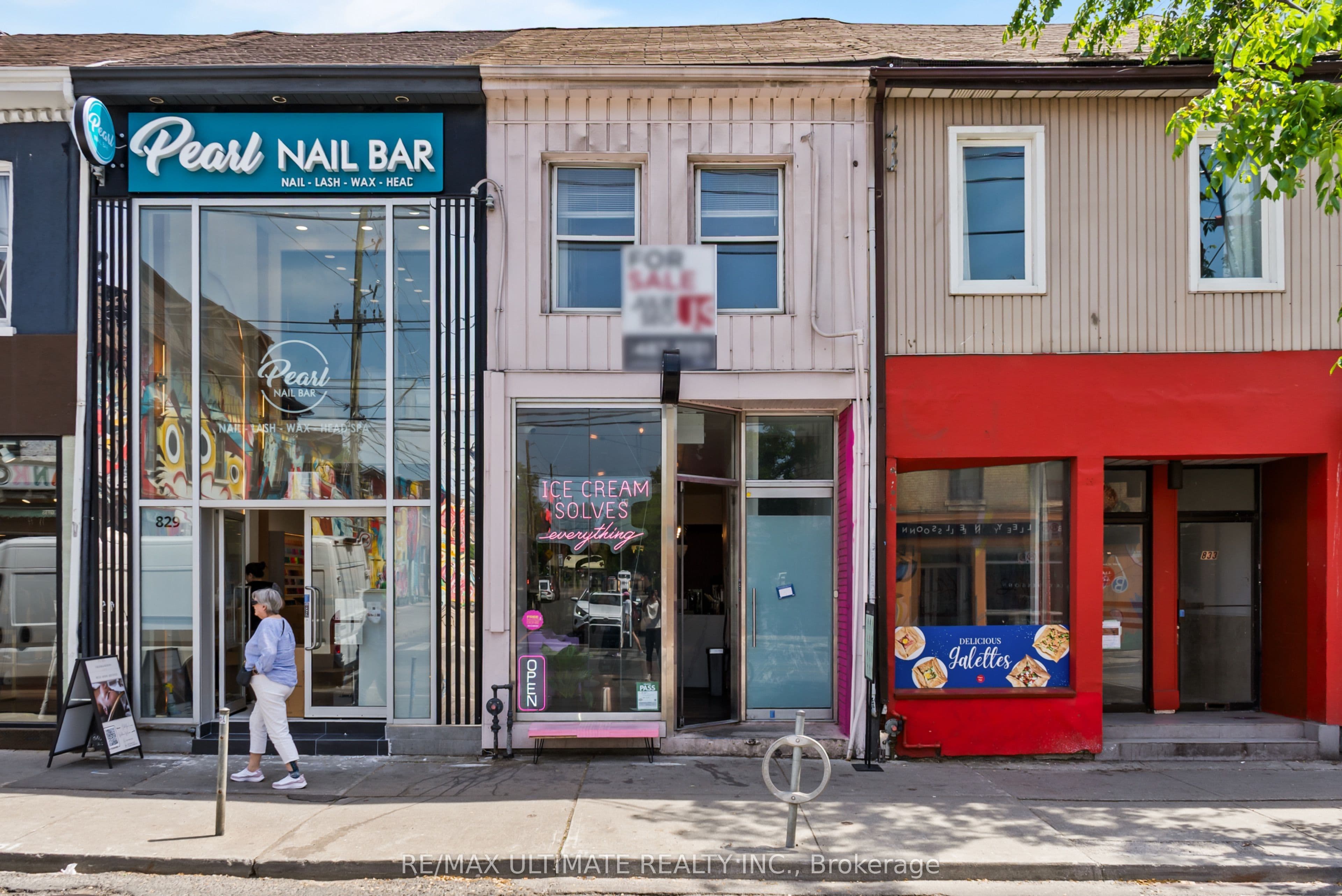 831 Queen Street W Main, Toronto, ON M6J 1G1