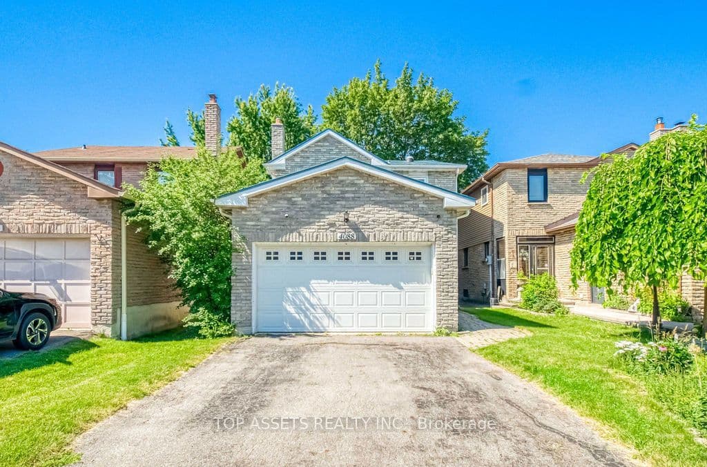 4088 Uxbridge Lane, Mississauga, ON L4W 3N3