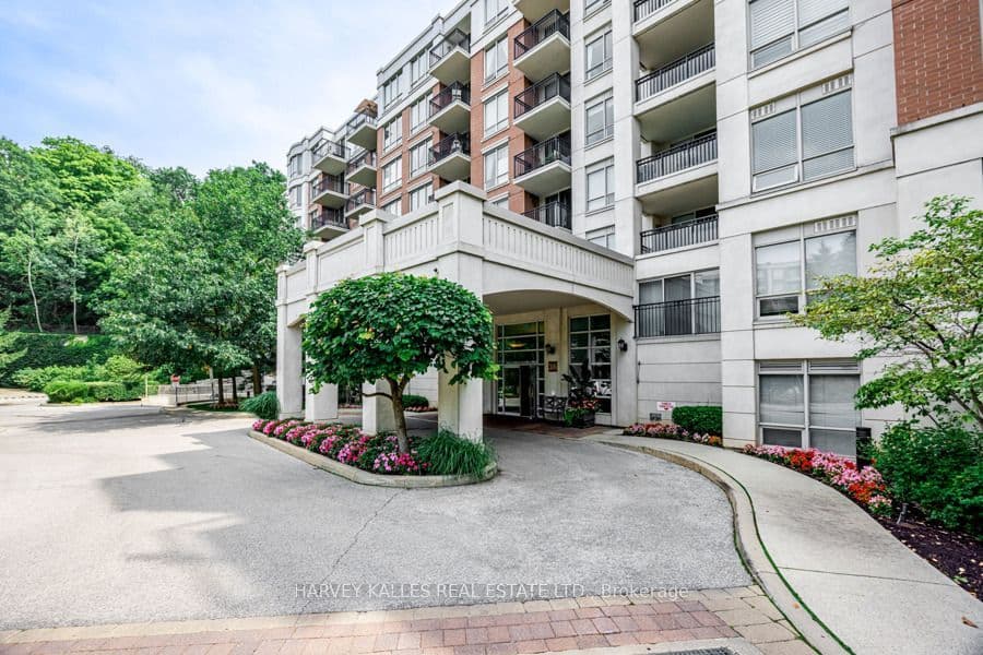 38 William Carson Crescent 317, Toronto, ON M2P 2H2