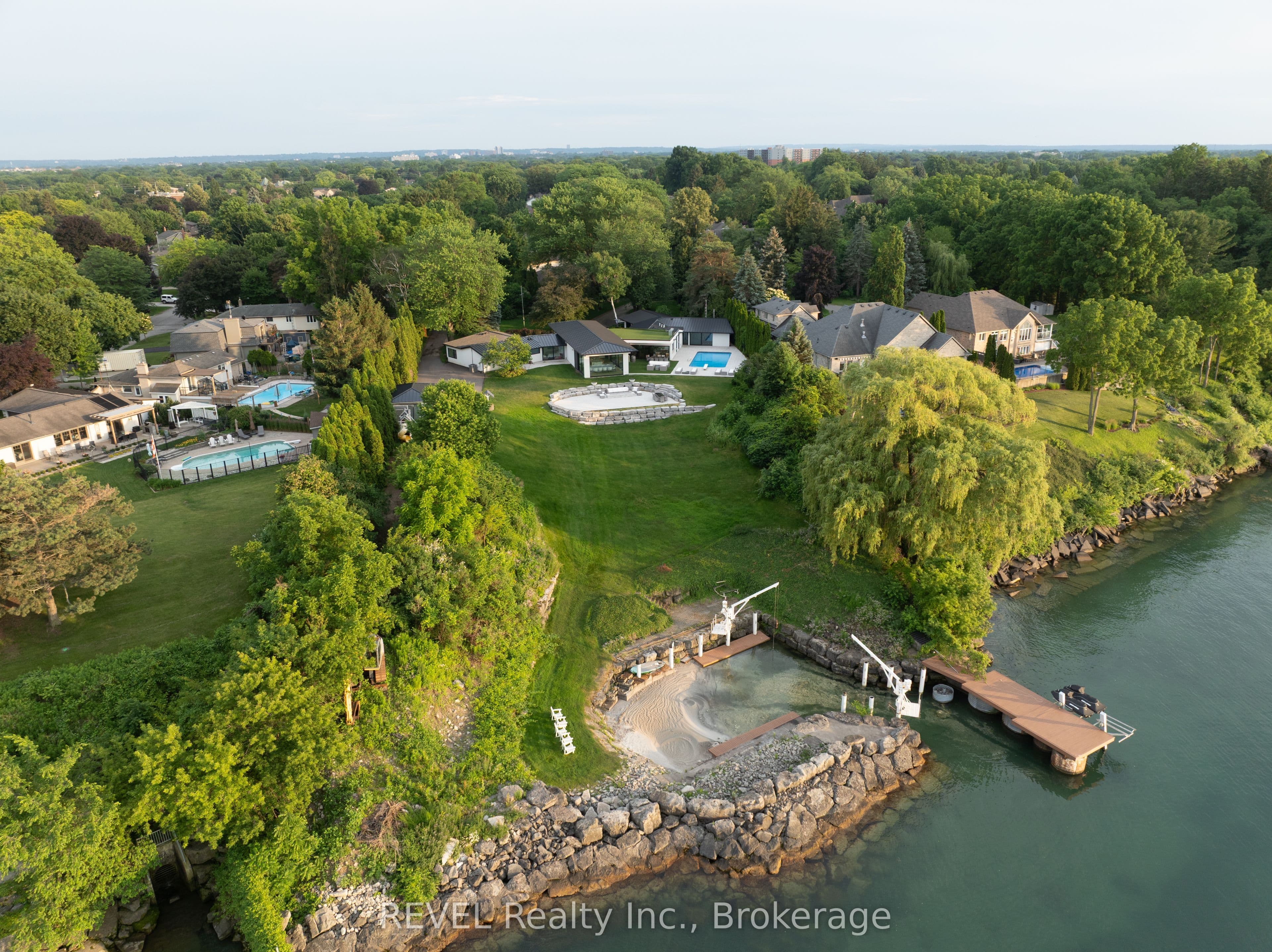 88 October Drive, St. Catharines, ON L2N 6J6