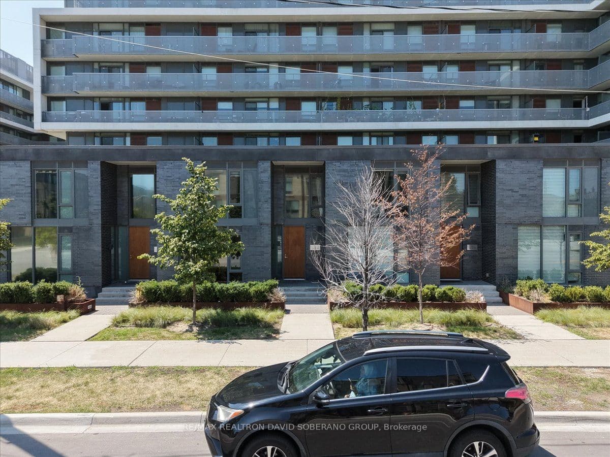 112 Varna Drive, Toronto, ON M6A 0C6