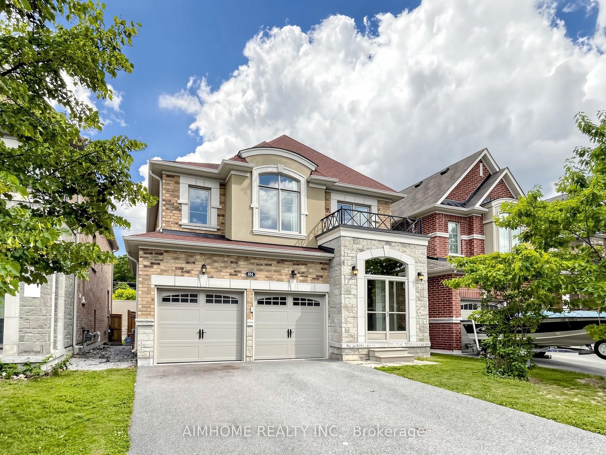 664 Mcgregor Farm Trail, Newmarket, ON L3X 0H3