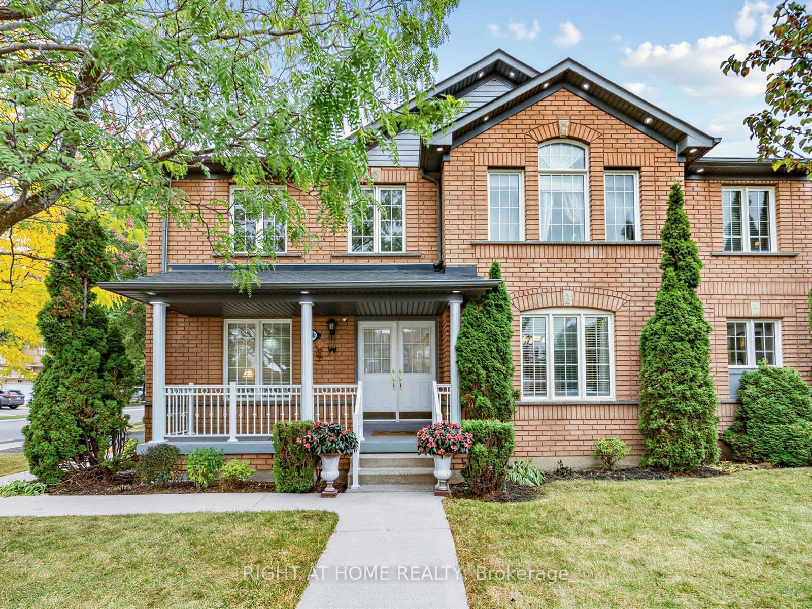106 Worthington Avenue, Brampton, ON L7A 2E8