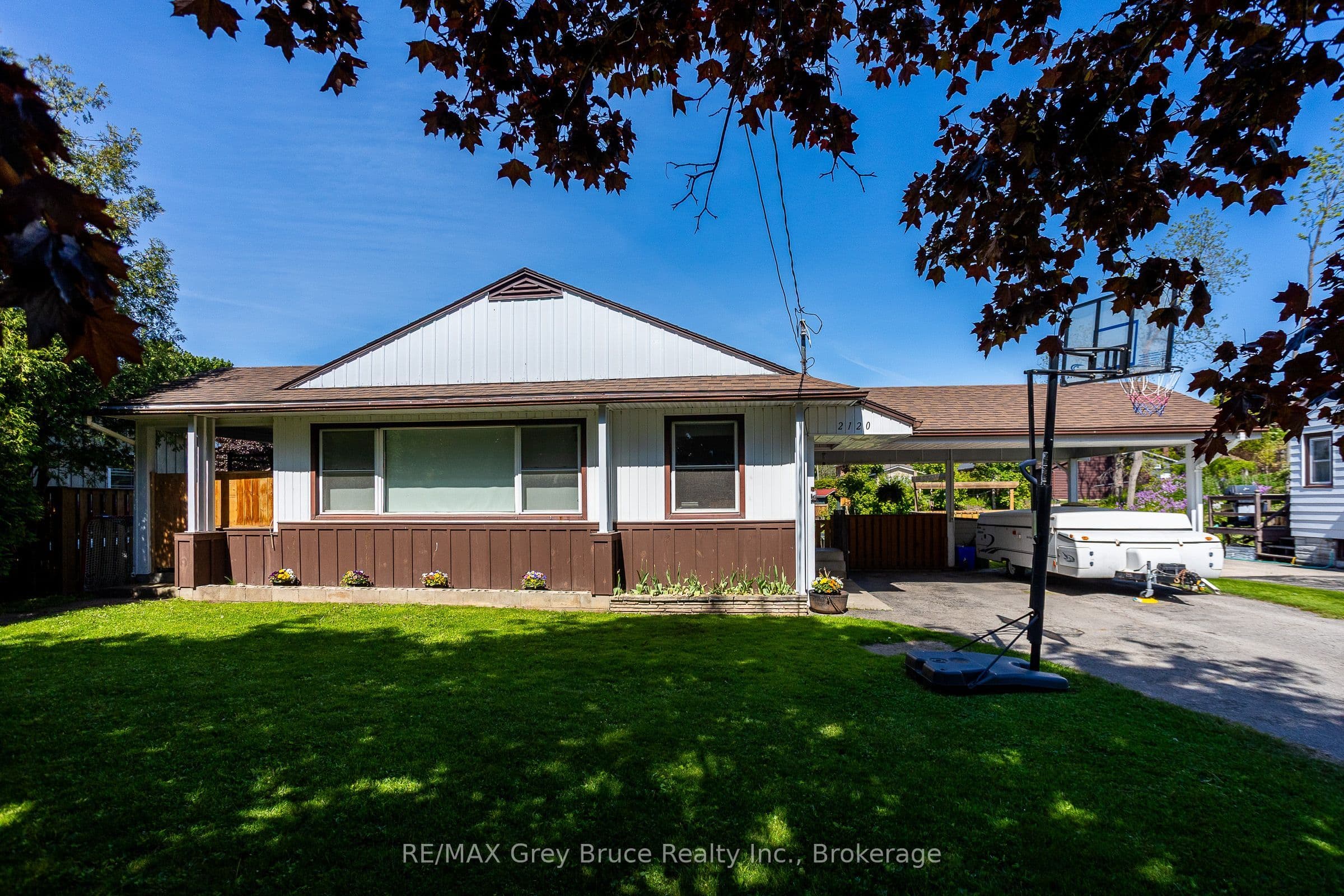 2120 4th Avenue W, Owen Sound, ON N4K 4Y5