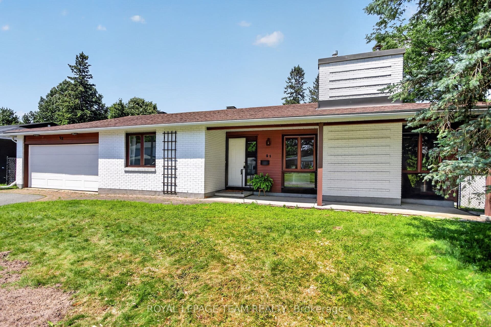 21 Lindhurst Crescent, South of Baseline to Knoxdale, ON K2G 0T8