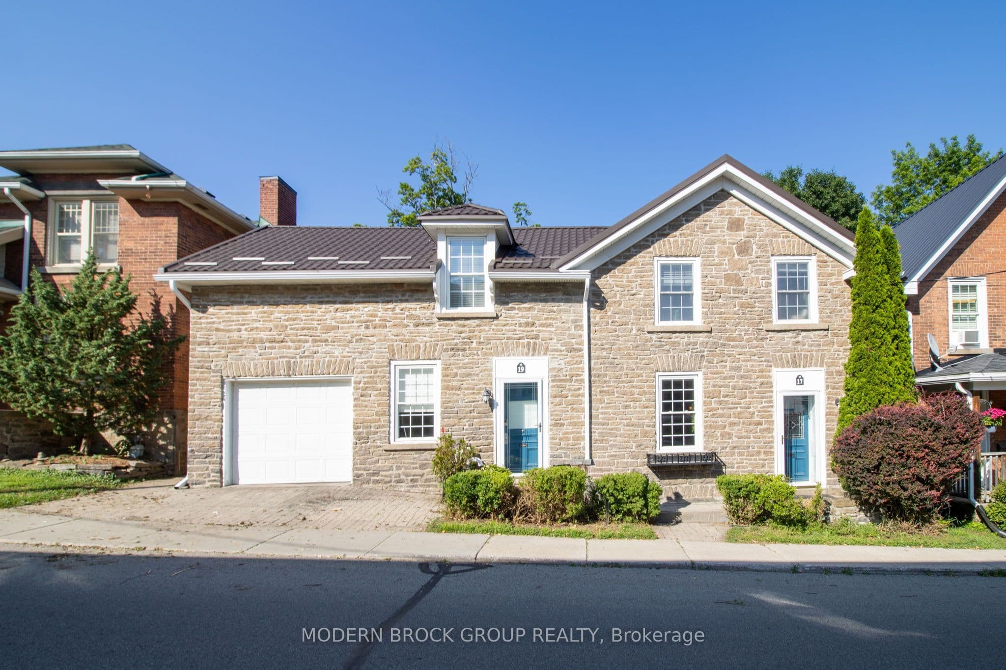 17/19 Ormond Street, Brockville, ON K6V 2K2