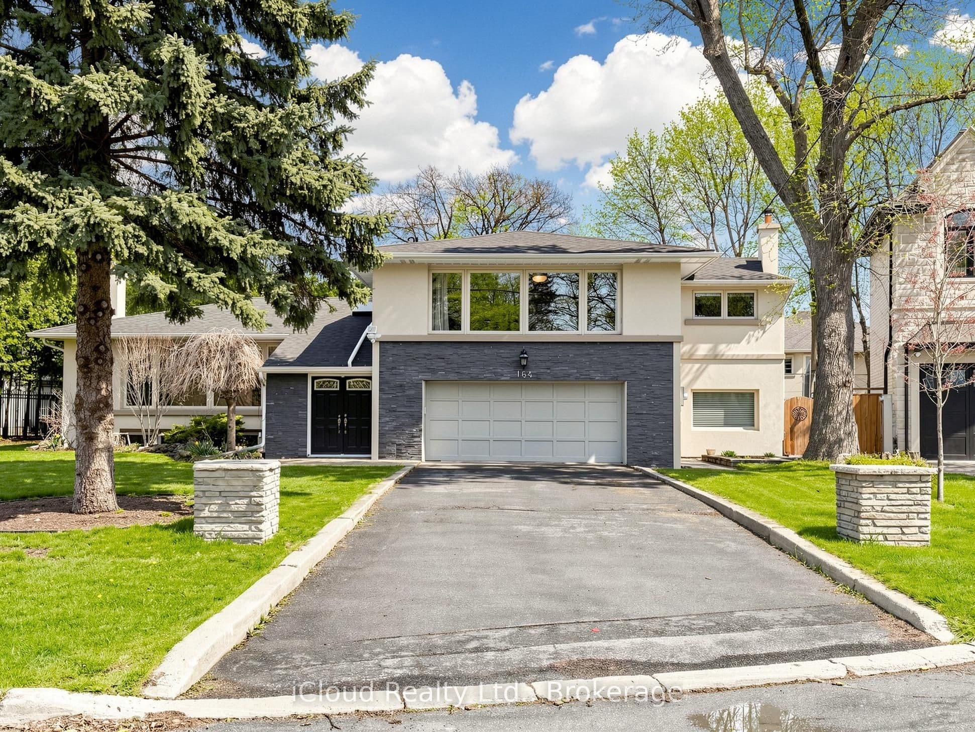 164 Munro Boulevard, Toronto, ON M2P 1C8
