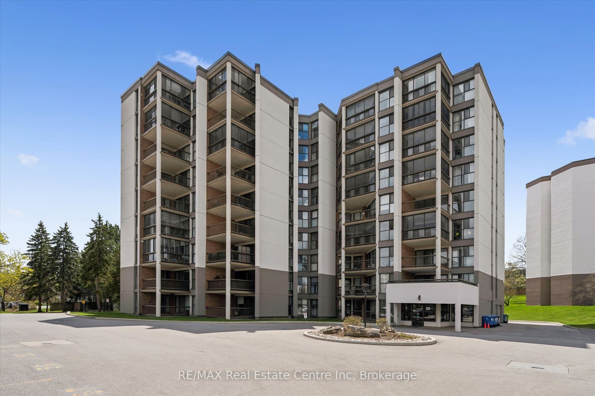 22 Marilyn Drive 201, Guelph, ON N1H 7T1