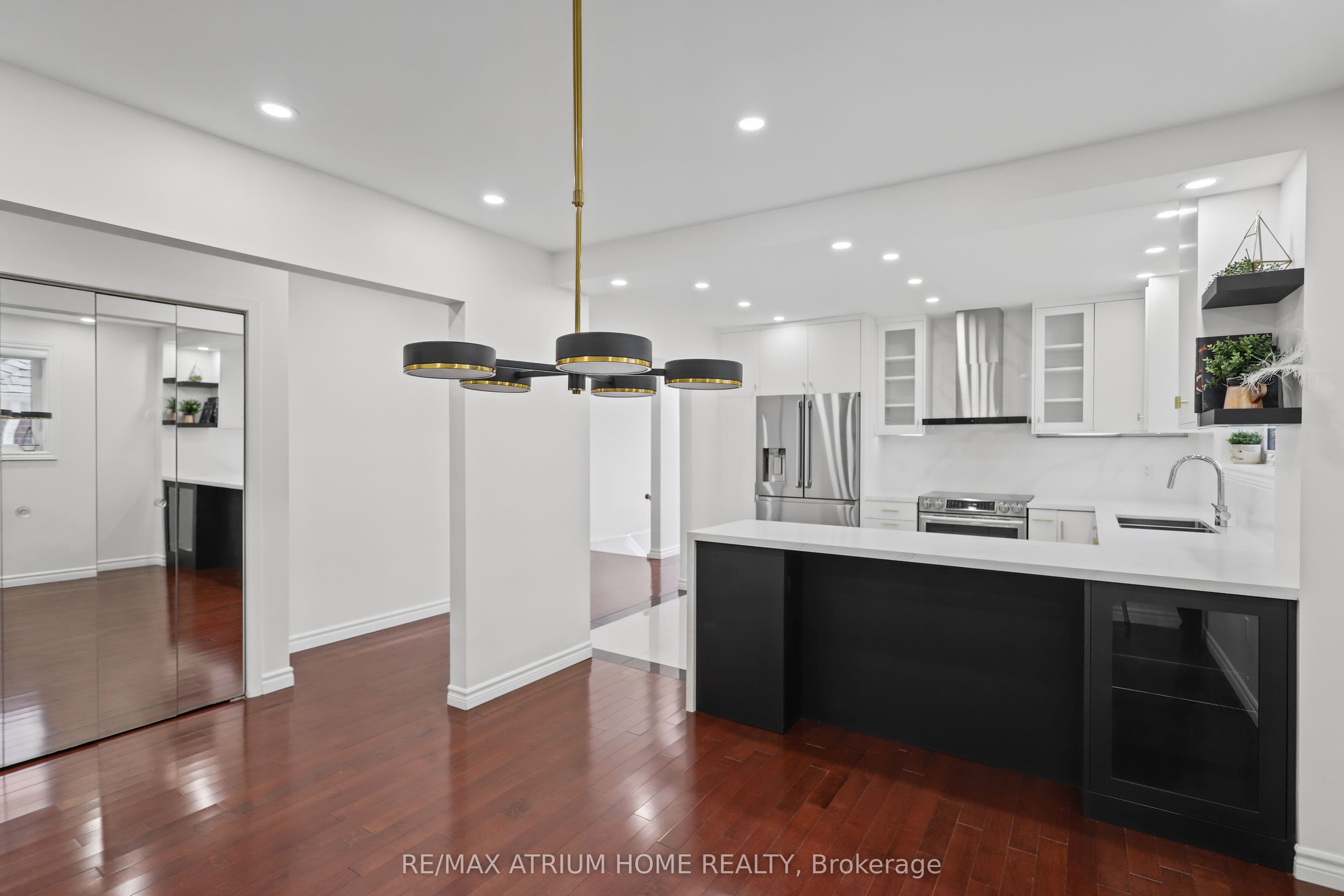54 Kingsdale Avenue, Toronto, ON M2N 3W4