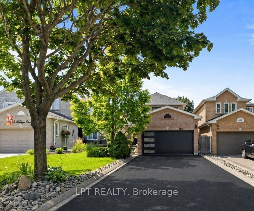 416 Flanagan Court, Newmarket, ON L3X 2E9