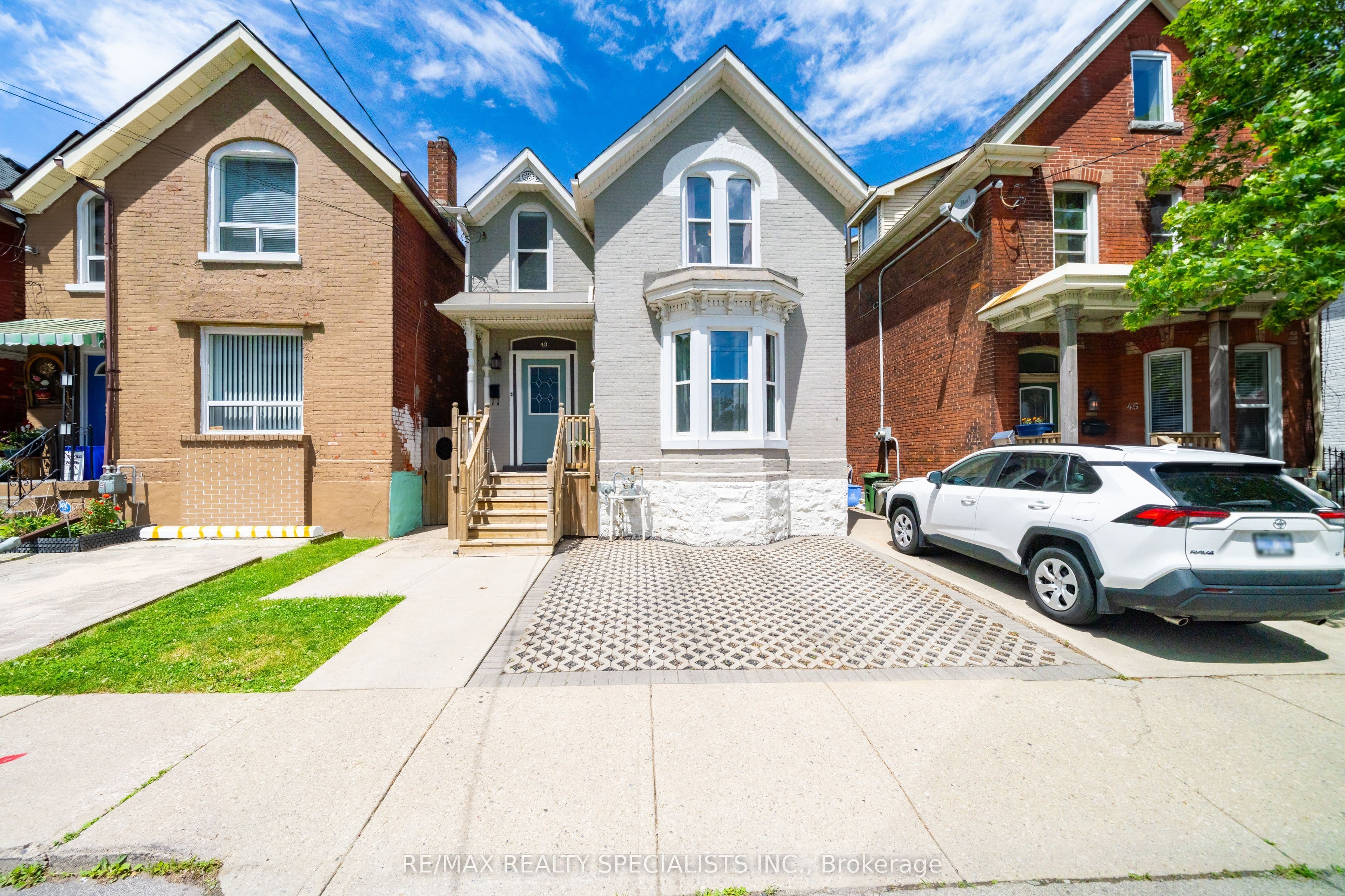 43 Oxford Street, Hamilton, ON L8R 2W9