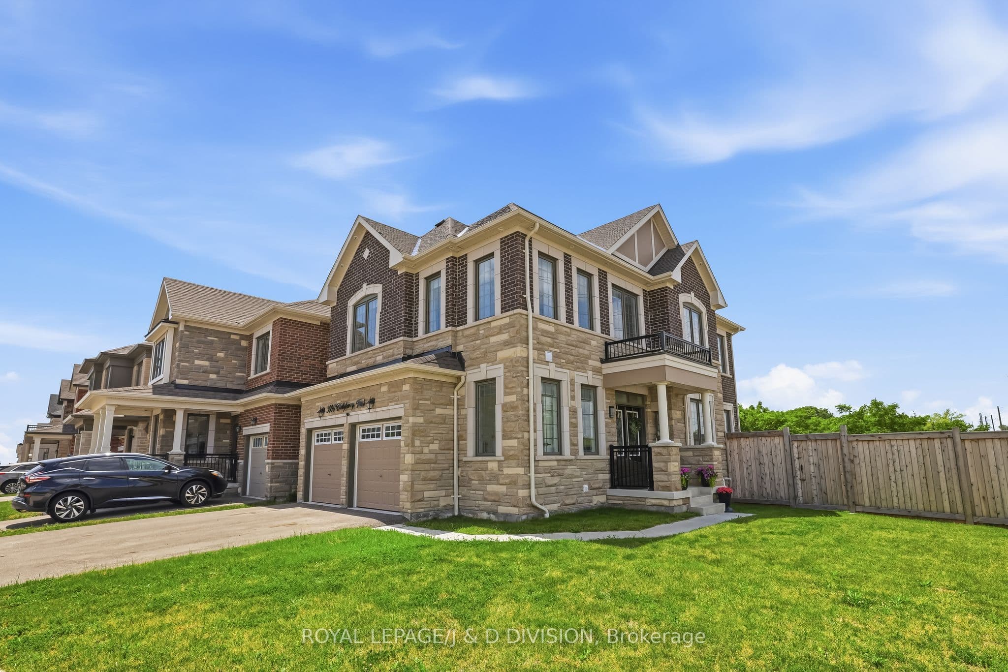 3000 Hollyberry Trail, Pickering, ON L1X 0N5