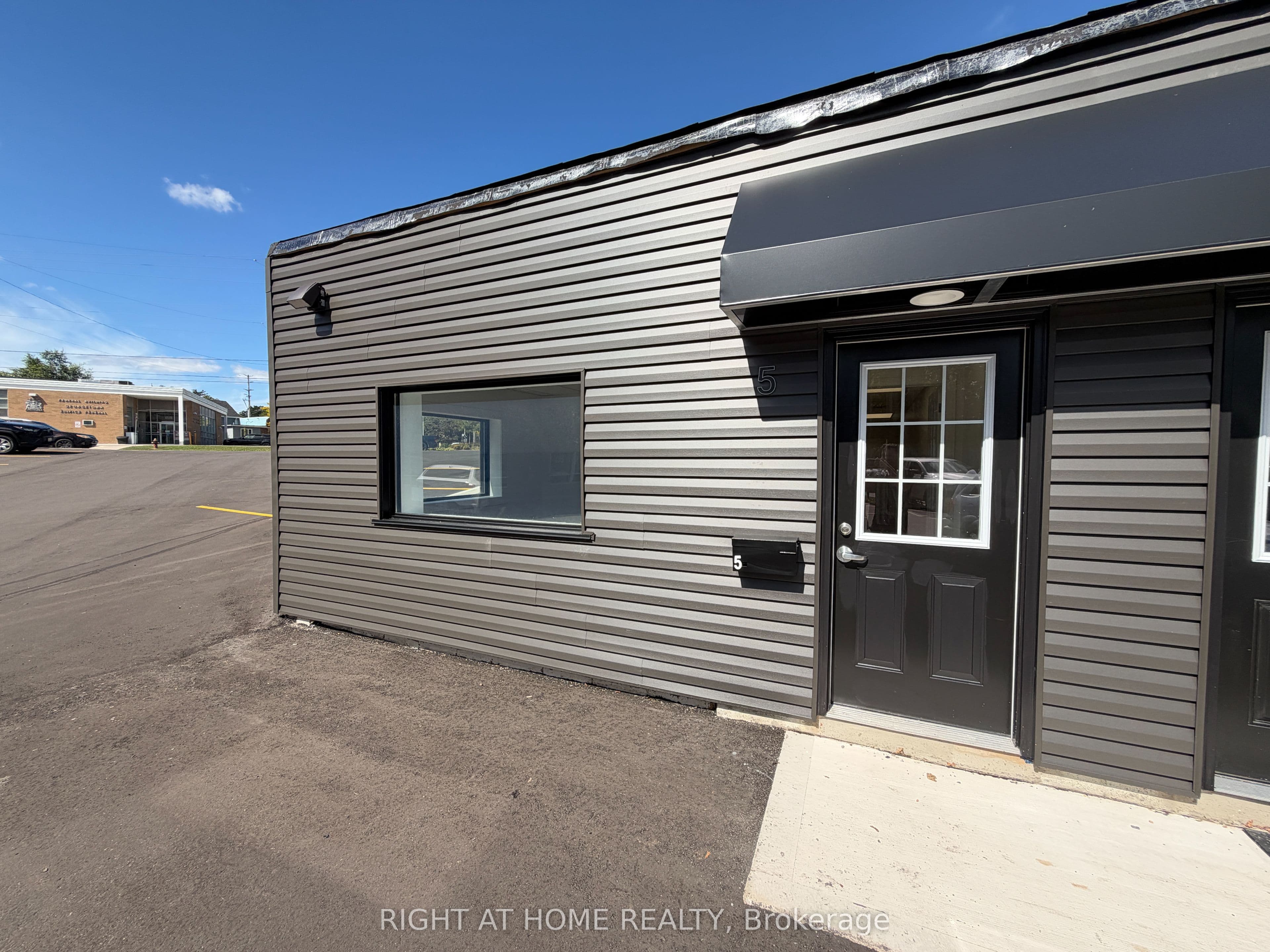 116 Guelph Street 5, Halton Hills, ON L7G 4A3