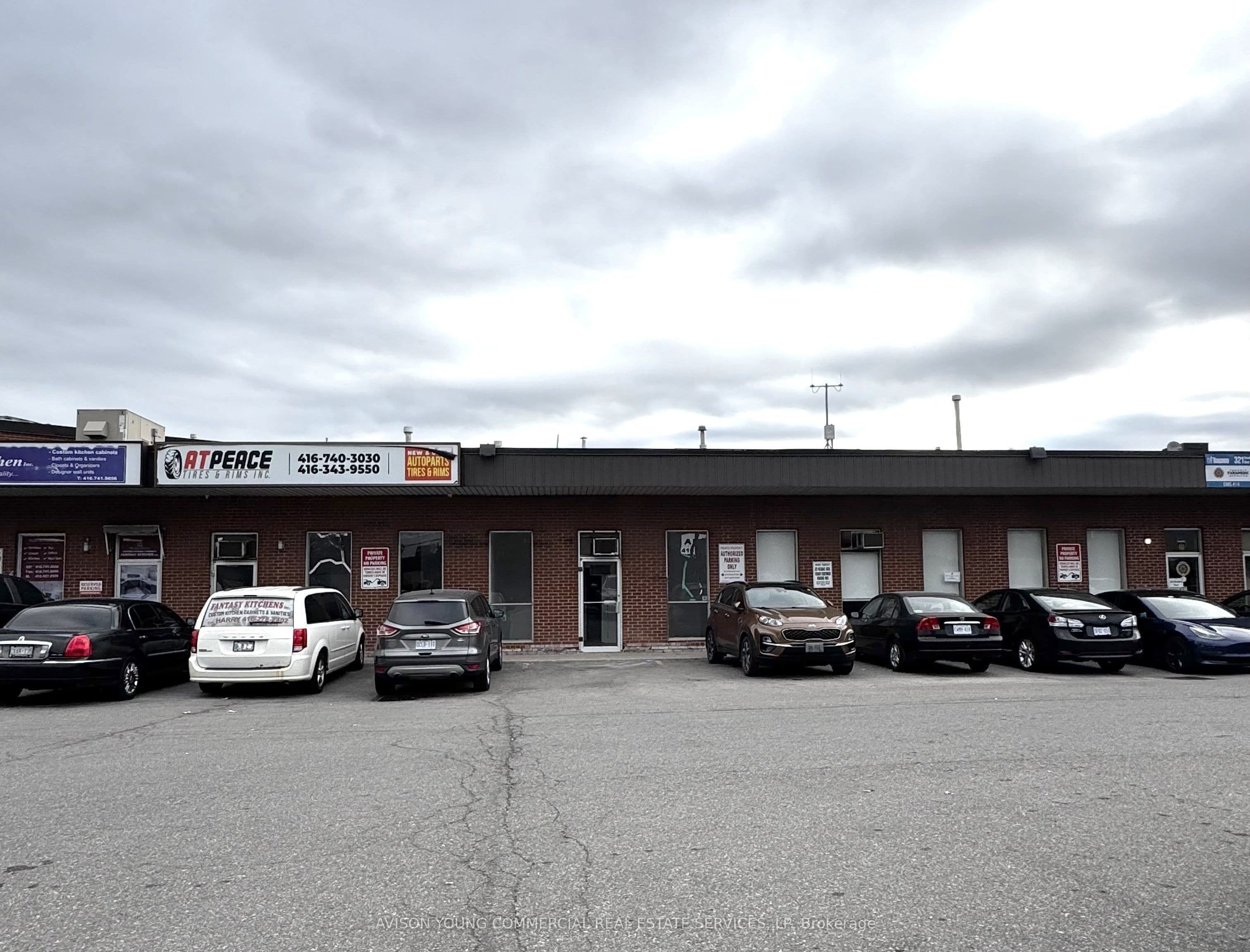 321 Rexdale Boulevard 2, Toronto, ON M9W 1R8