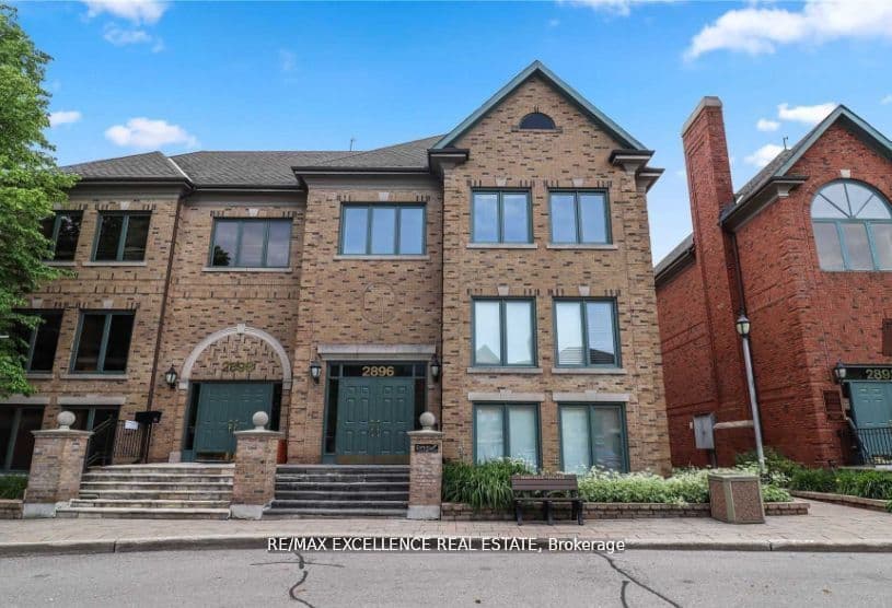 2896 South Sheridan Way 101, Oakville, ON L6J 7L4