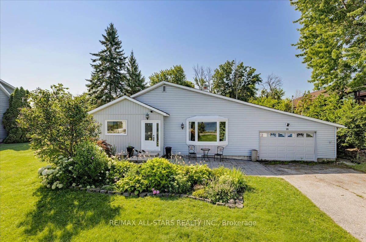 35 Lake Drive E, Georgina, ON L4P 3E9
