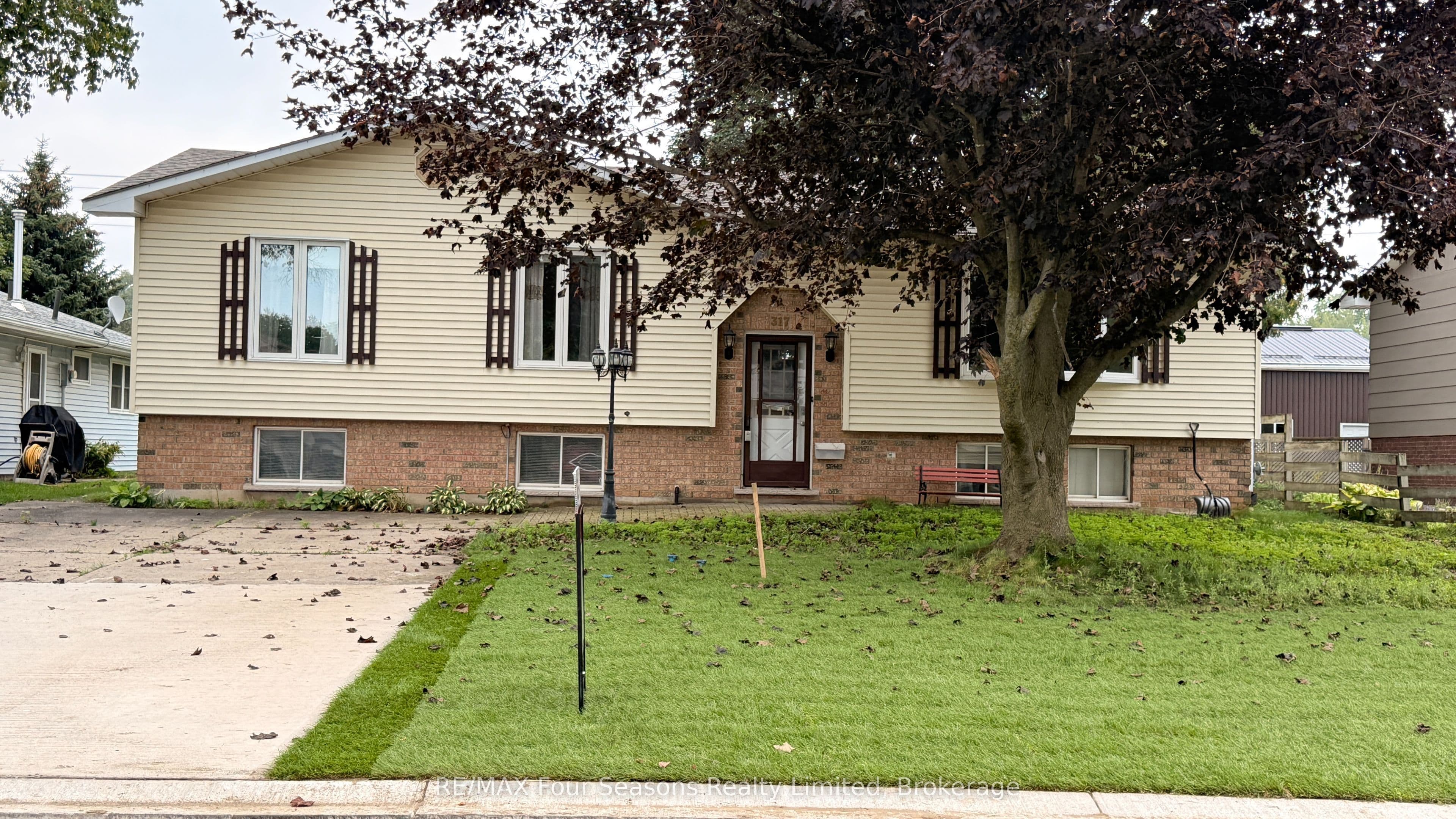 317 Bricker Street, Saugeen Shores, ON N0H 2C1