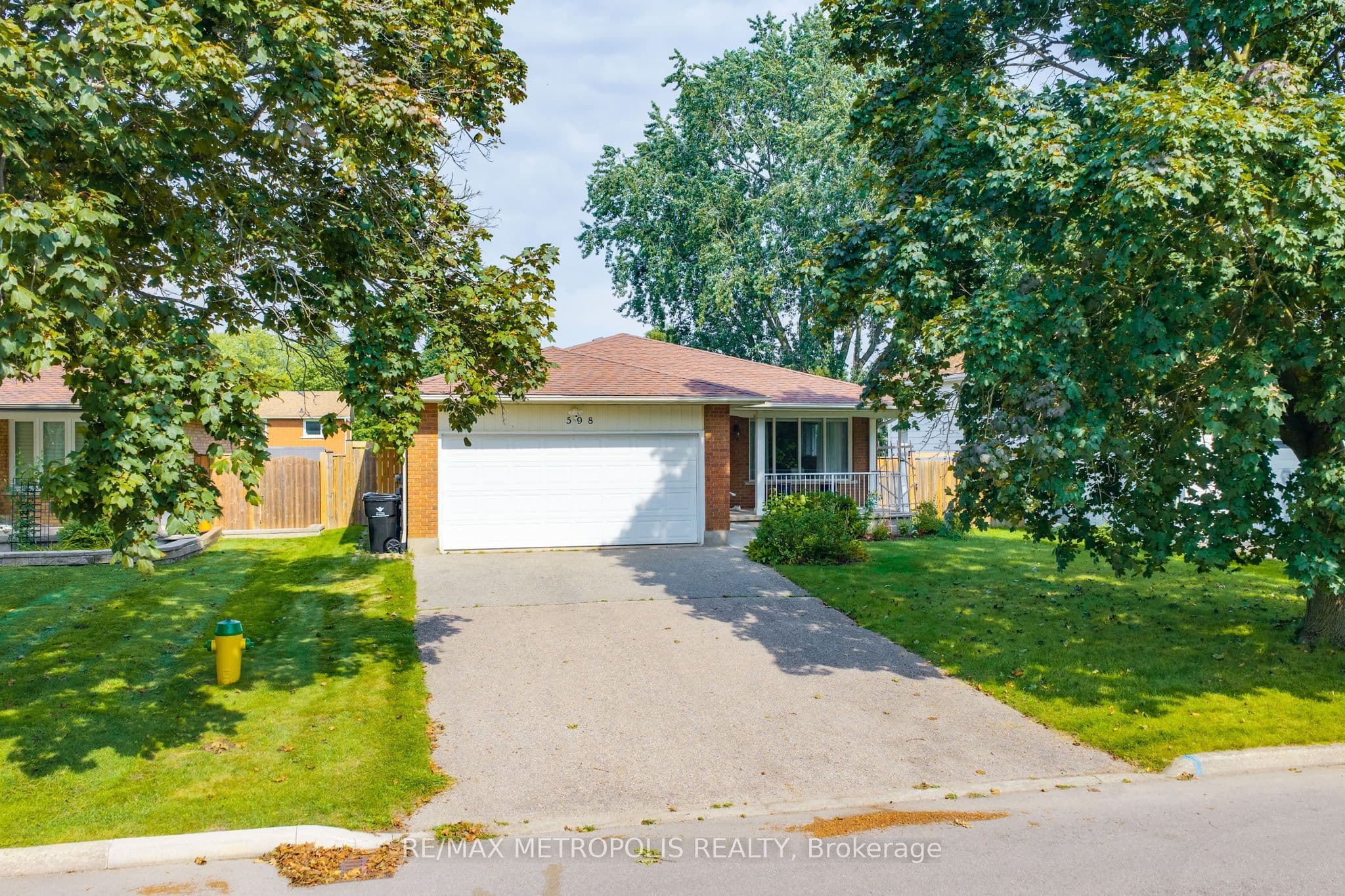 598 Black Oak Crescent, Waterloo, ON N2V 1A5