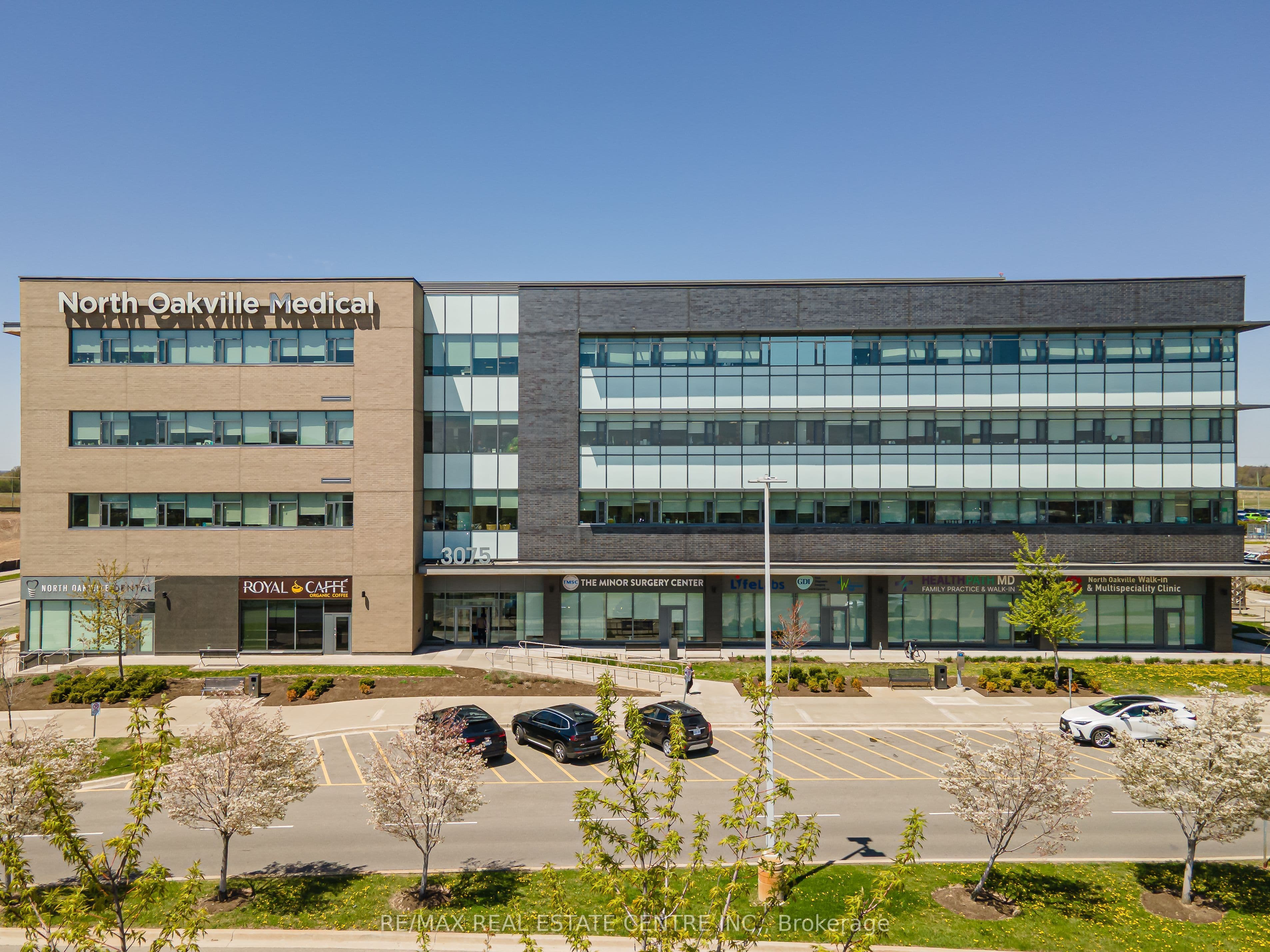 3075 Hospital Gate 408, Oakville, ON L6M 4H6
