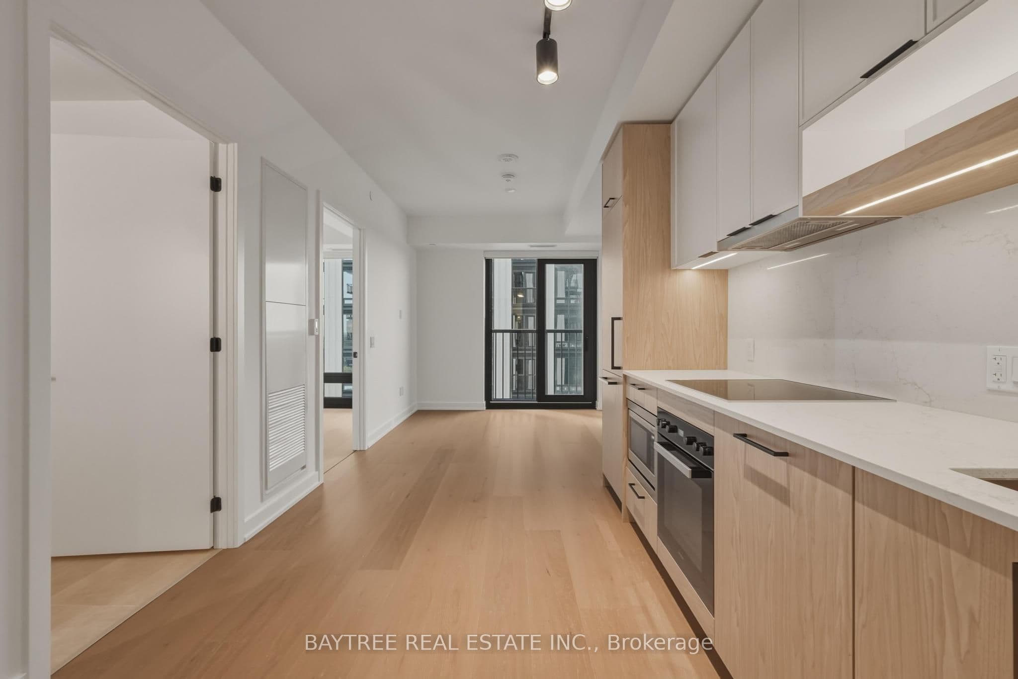 91 Montclair Avenue 525, Toronto, ON M5P 0B1