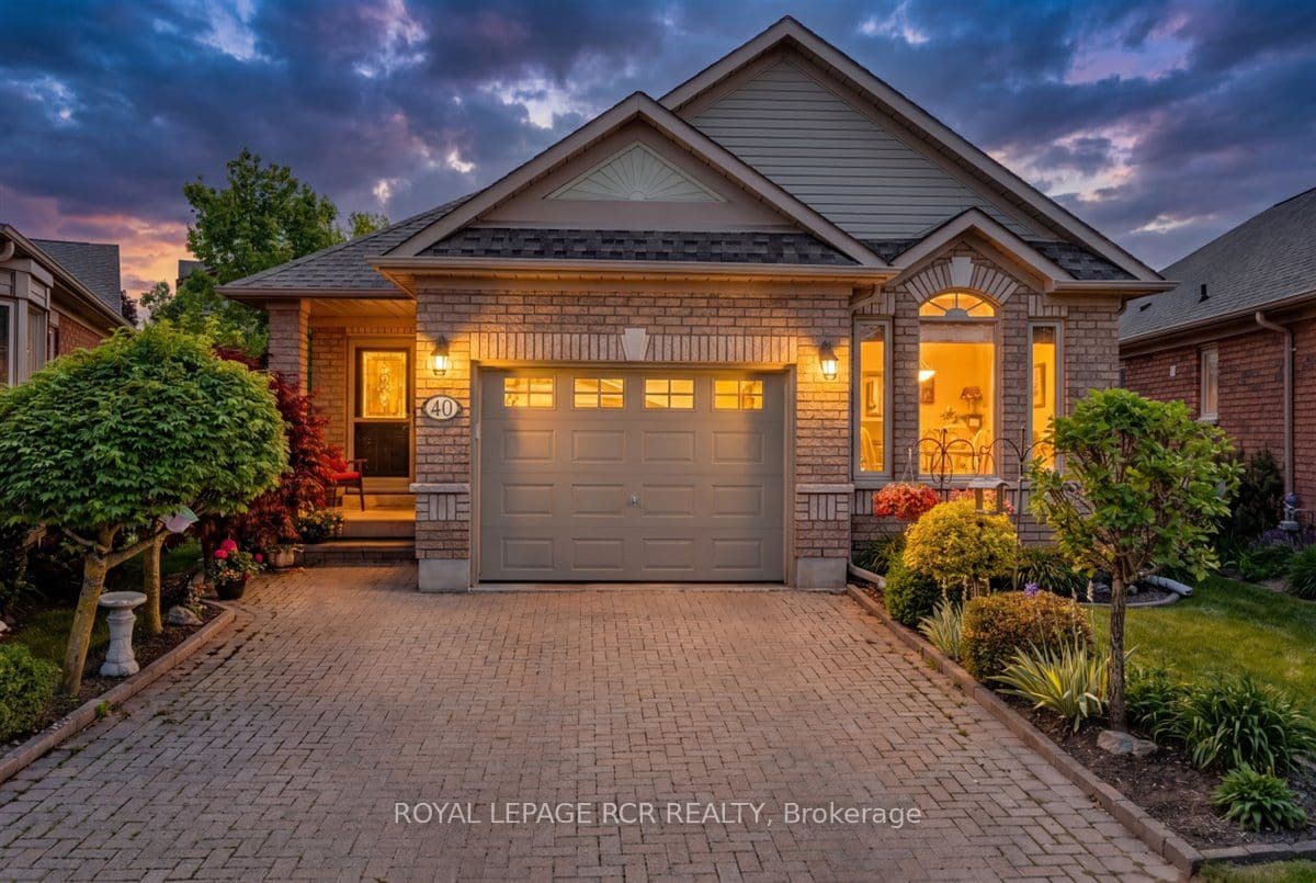 40 Bella Vista Trail, New Tecumseth, ON L9R 3C6