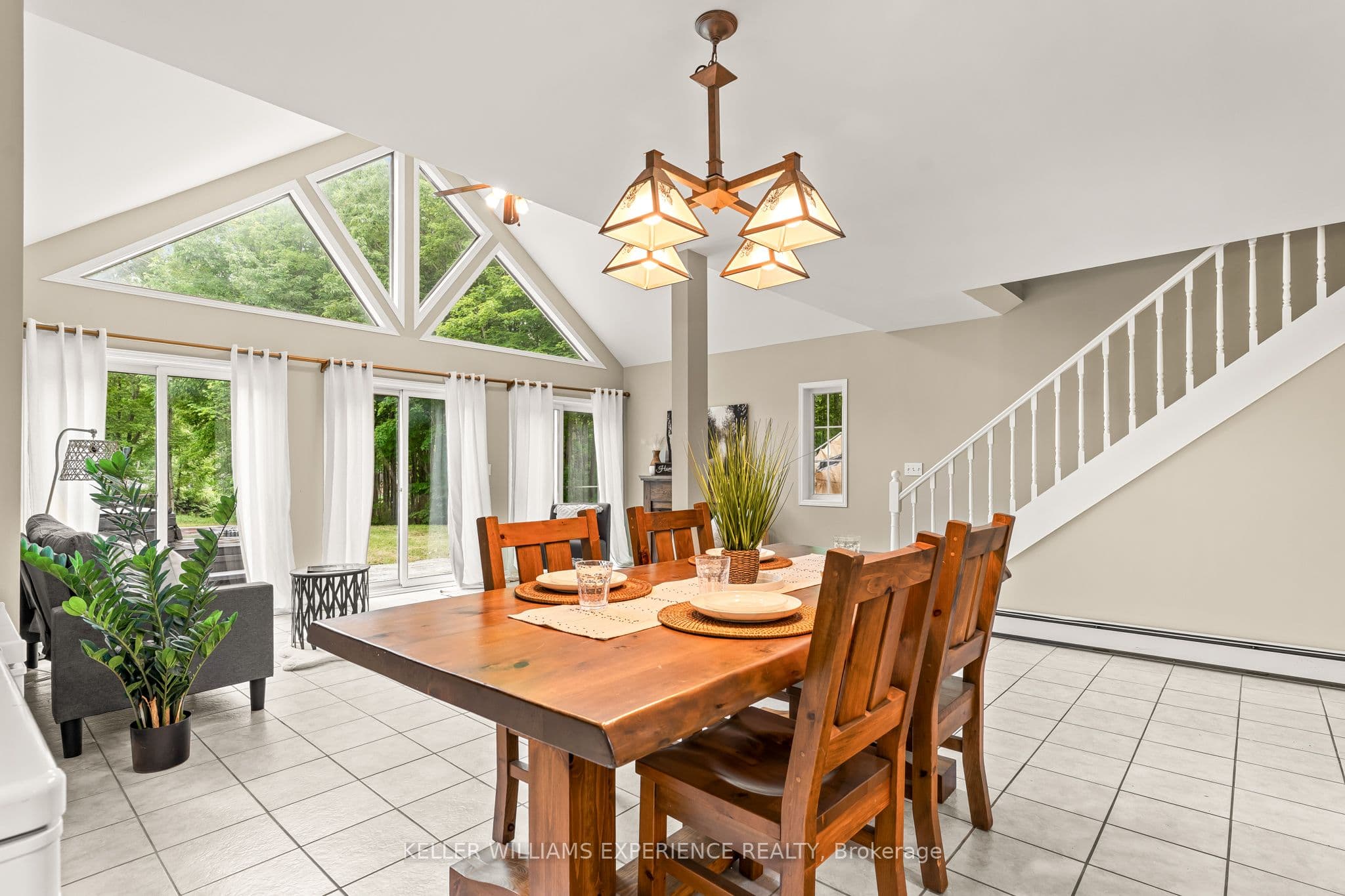 7516 Island Crescent W, Ramara, ON L0K 2B0