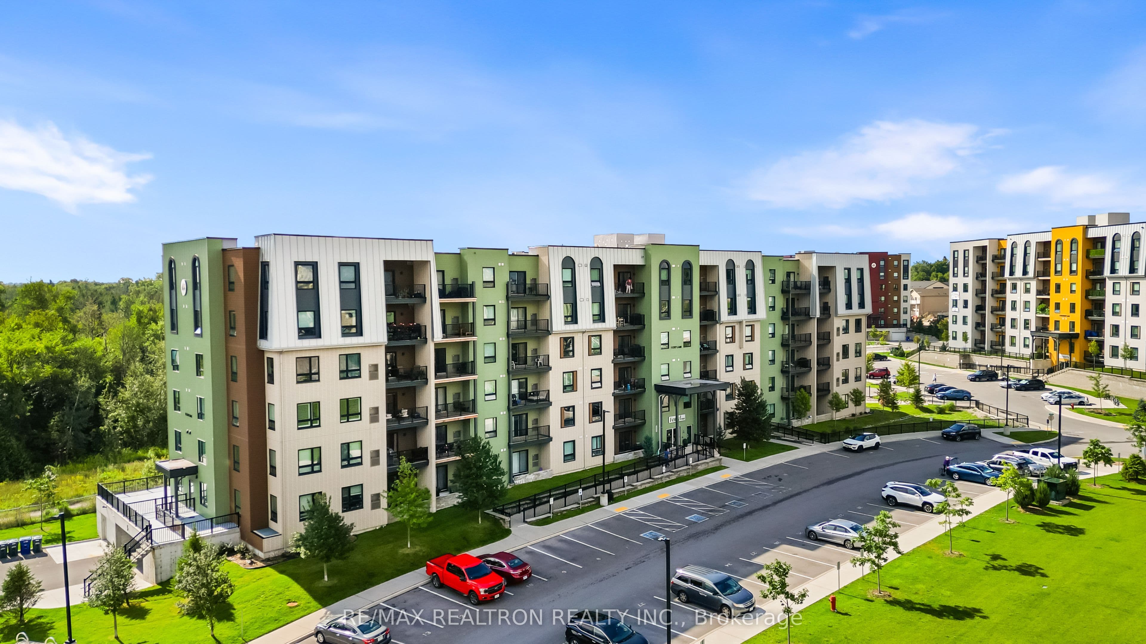 5 Chef Lane 213, Barrie, ON L9J 0J8