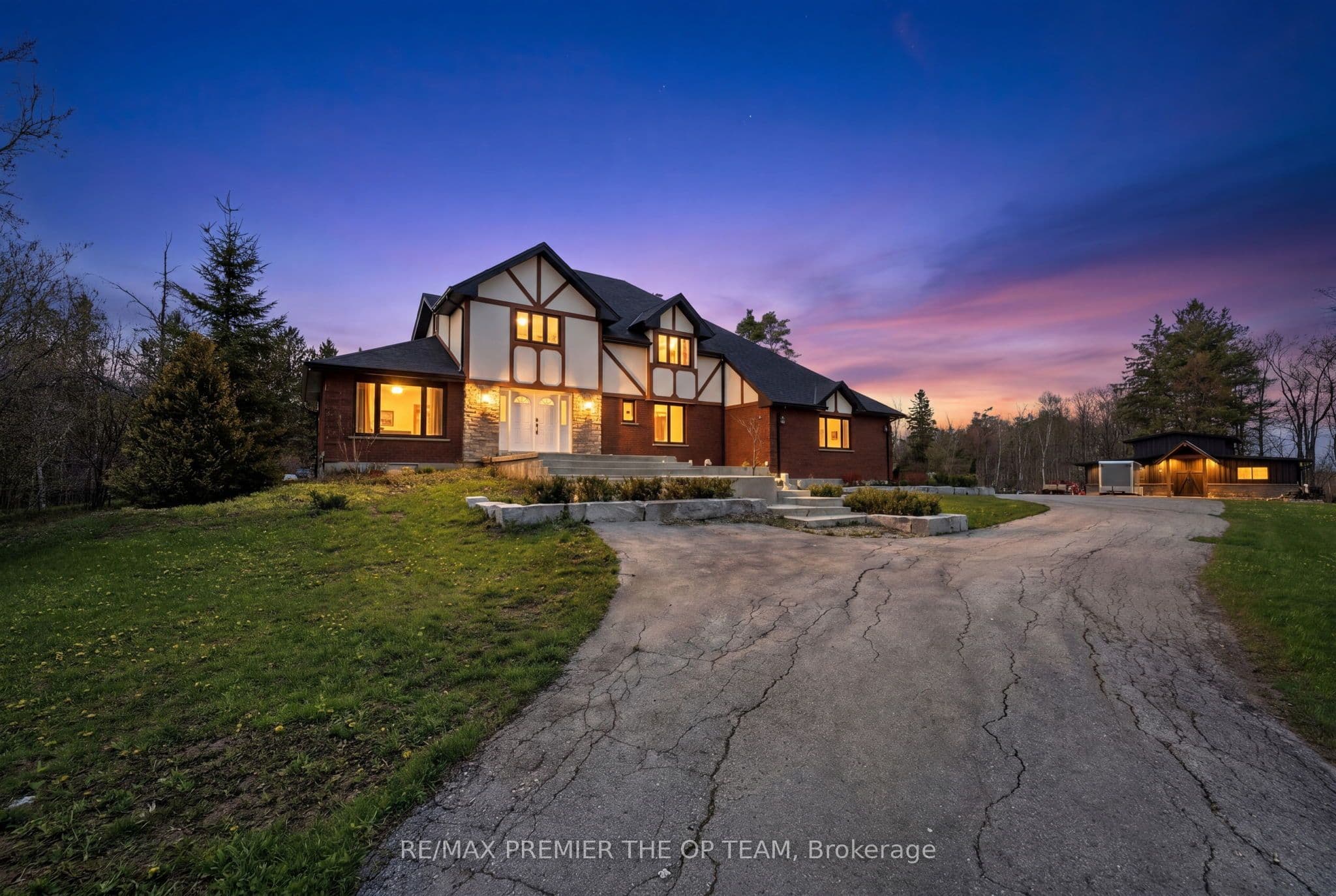 344207 15th Side Road, East Garafraxa, ON L9W 1X9