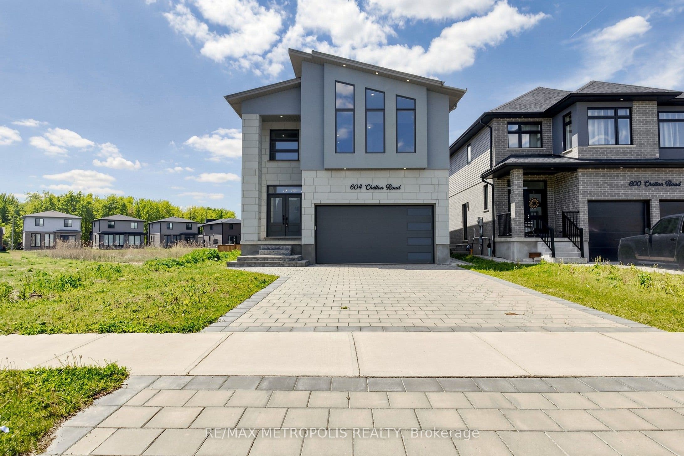 604 Chelton Road, London South, ON N6M 0H7