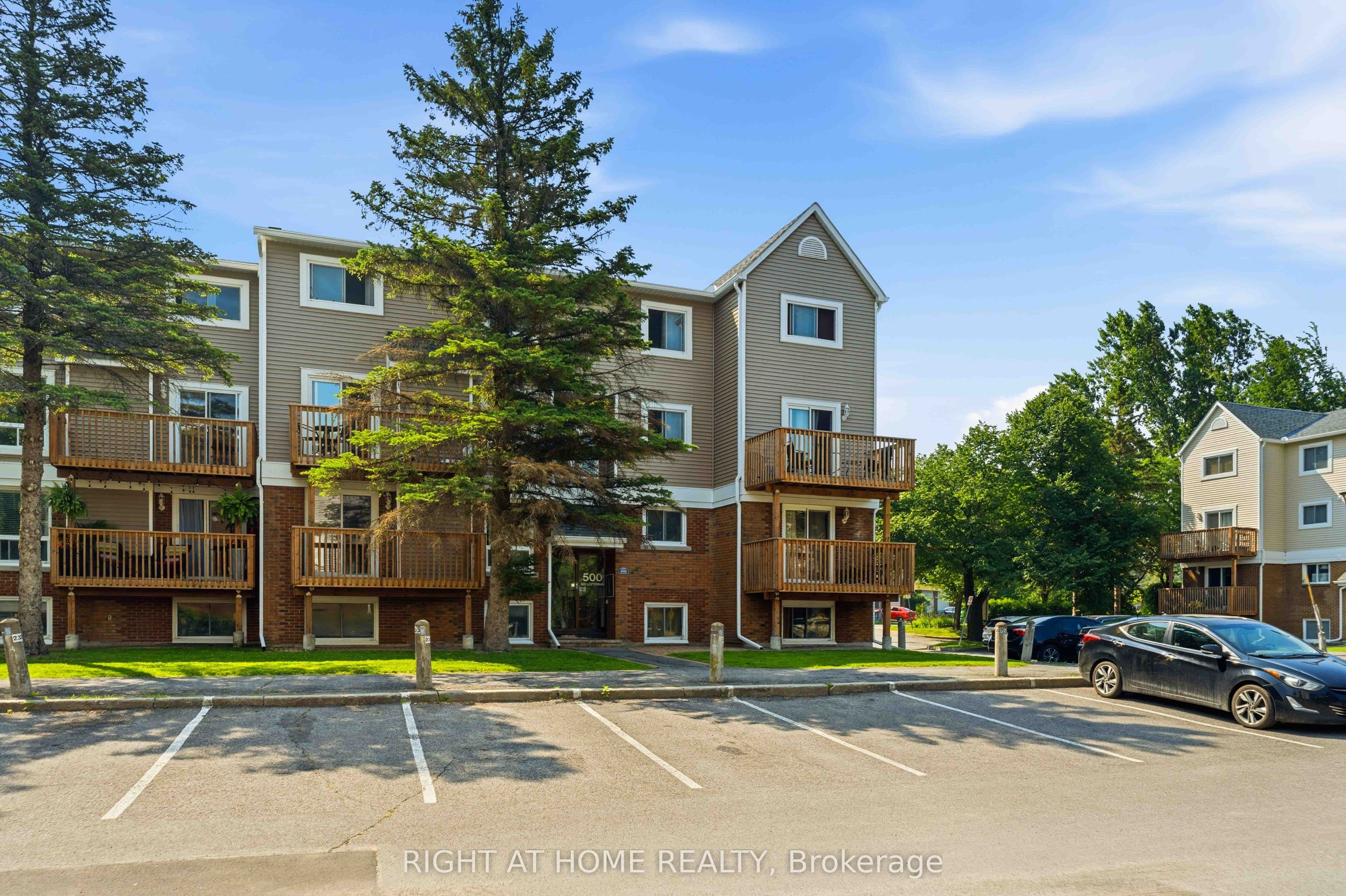 500 FENERTY Court 3, Kanata, ON K2L 3B1