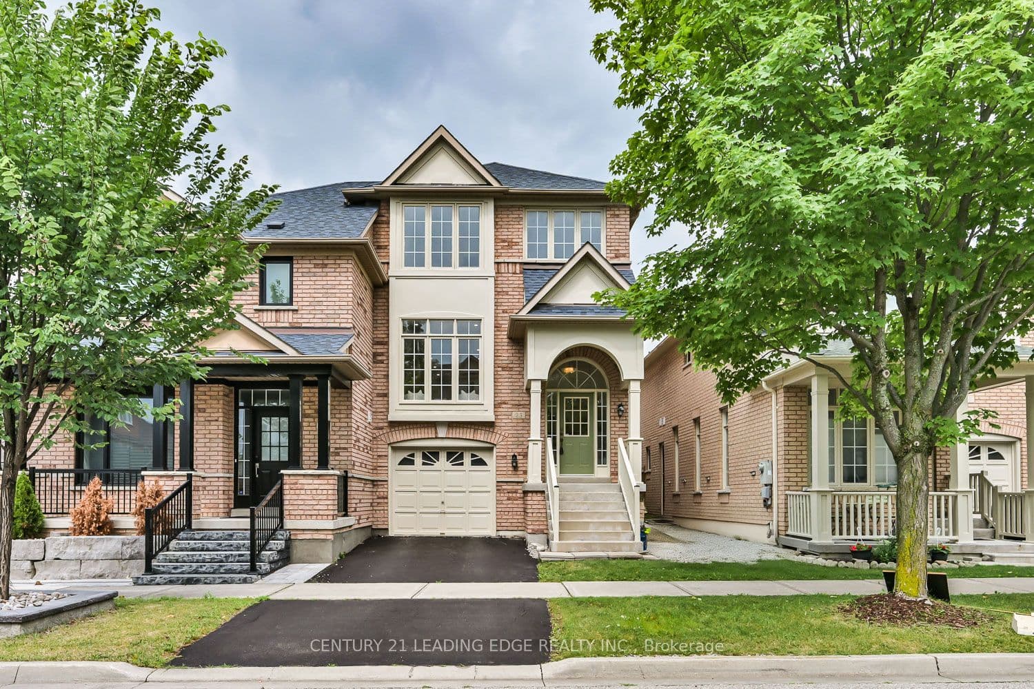 23 Crawford Street, Markham, ON L6C 2L4
