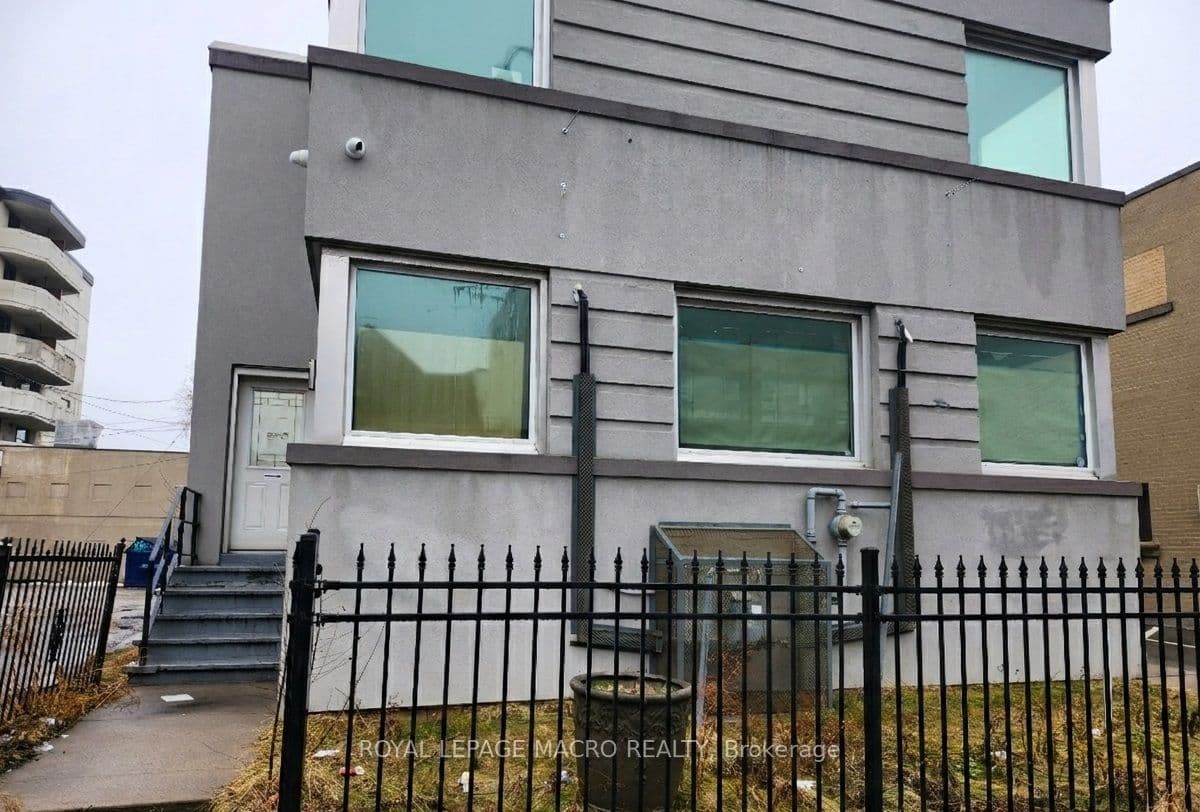 357 Main Street E Lower, Hamilton, ON L8N 1J4