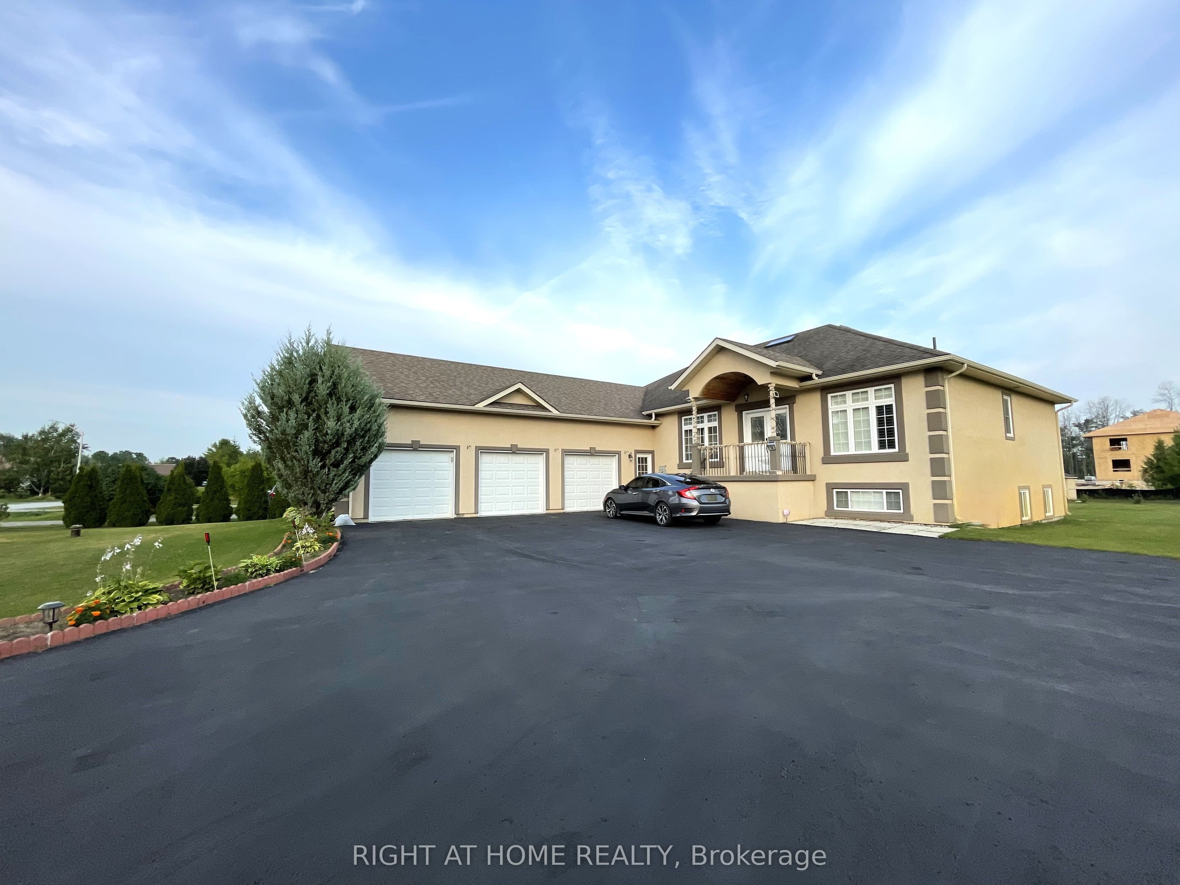 16 WASAGA SANDS Drive, Wasaga Beach, ON L9Z 1J6