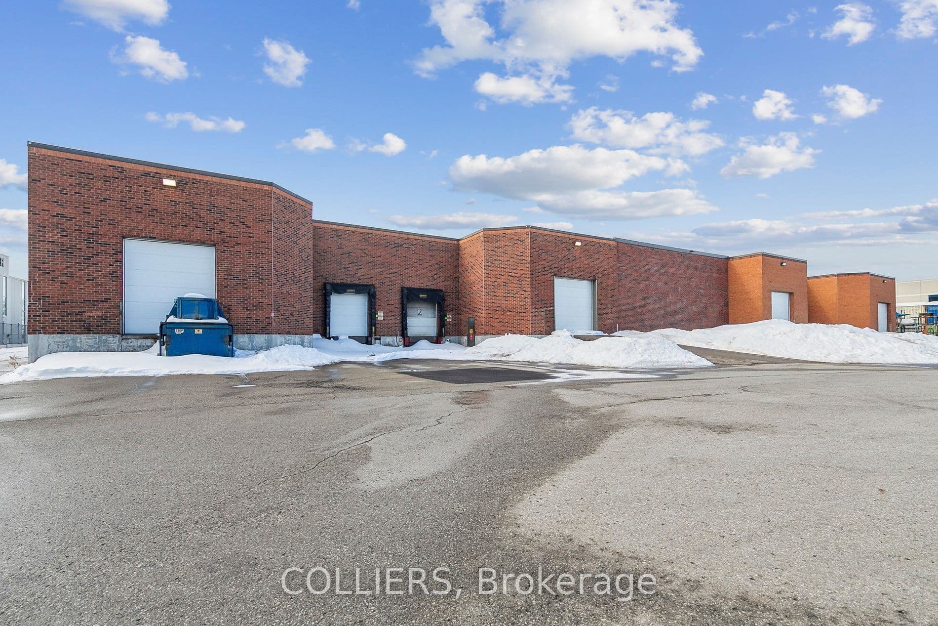 6885 Menway Court, Mississauga, ON L5S 1W2