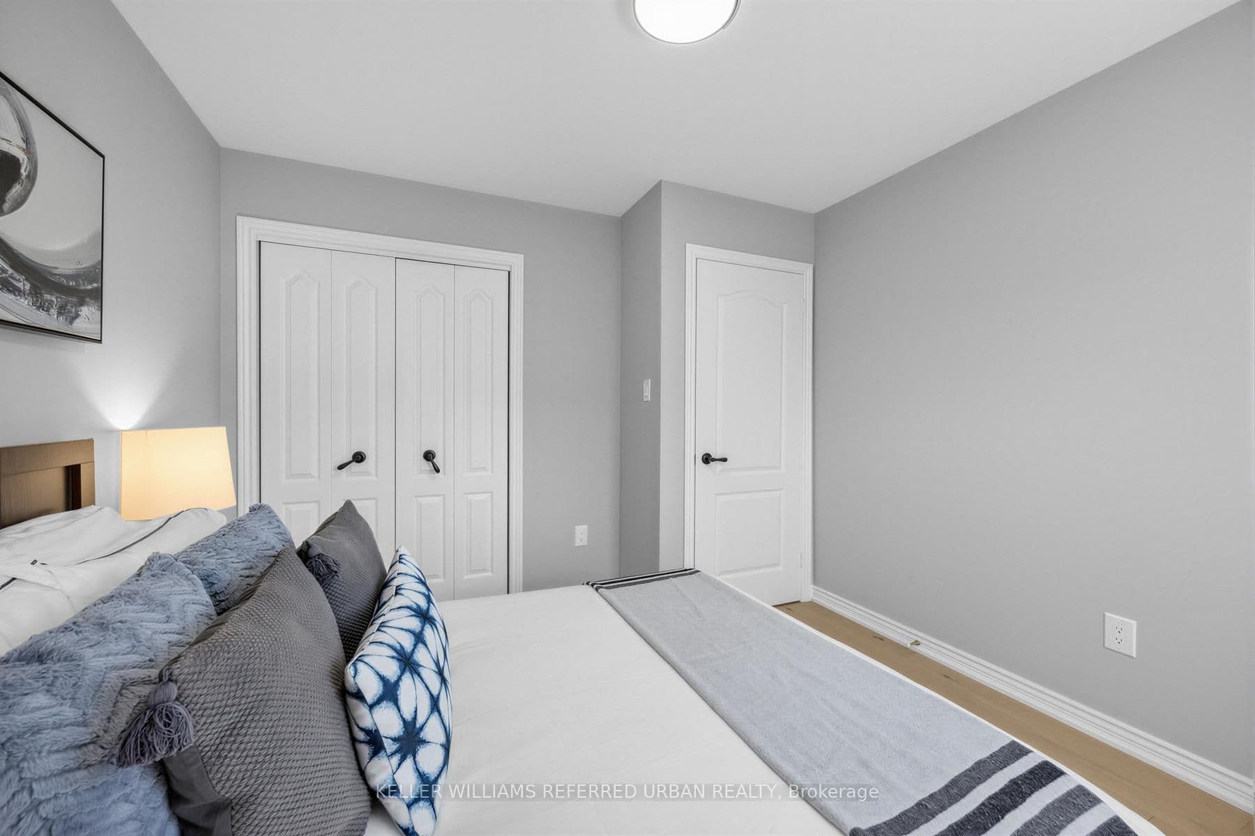 350 Pickering Crescent, Newmarket, ON L3Y 8G7