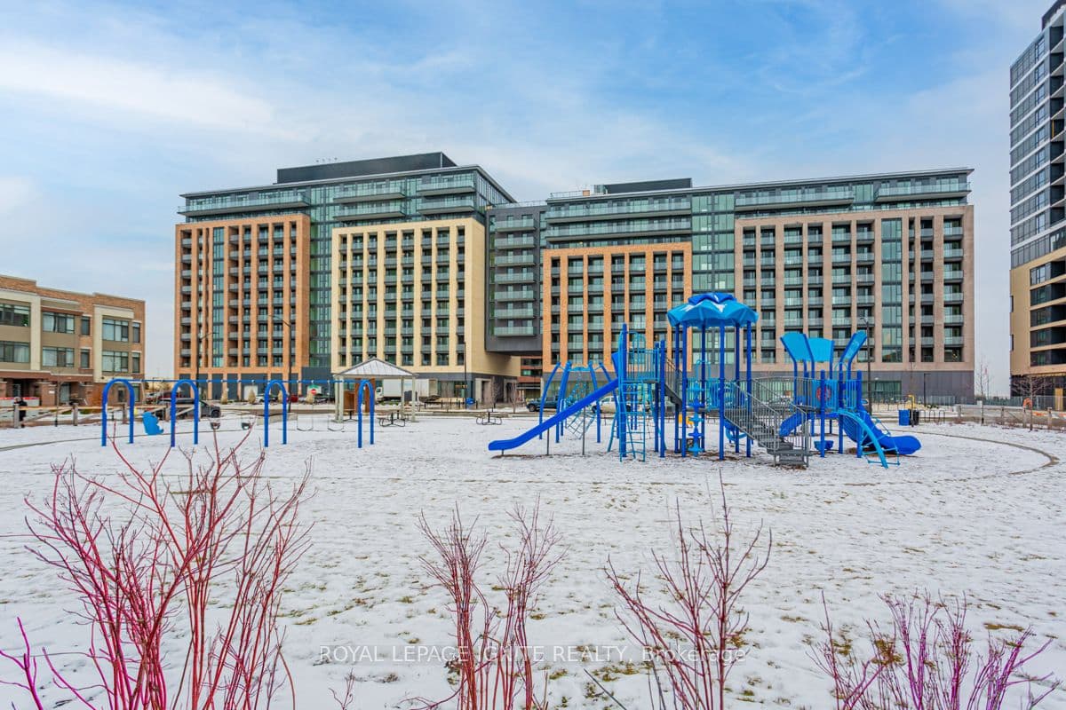 100 Eagle Rock Way 305, Vaughan, ON L6A 5B9