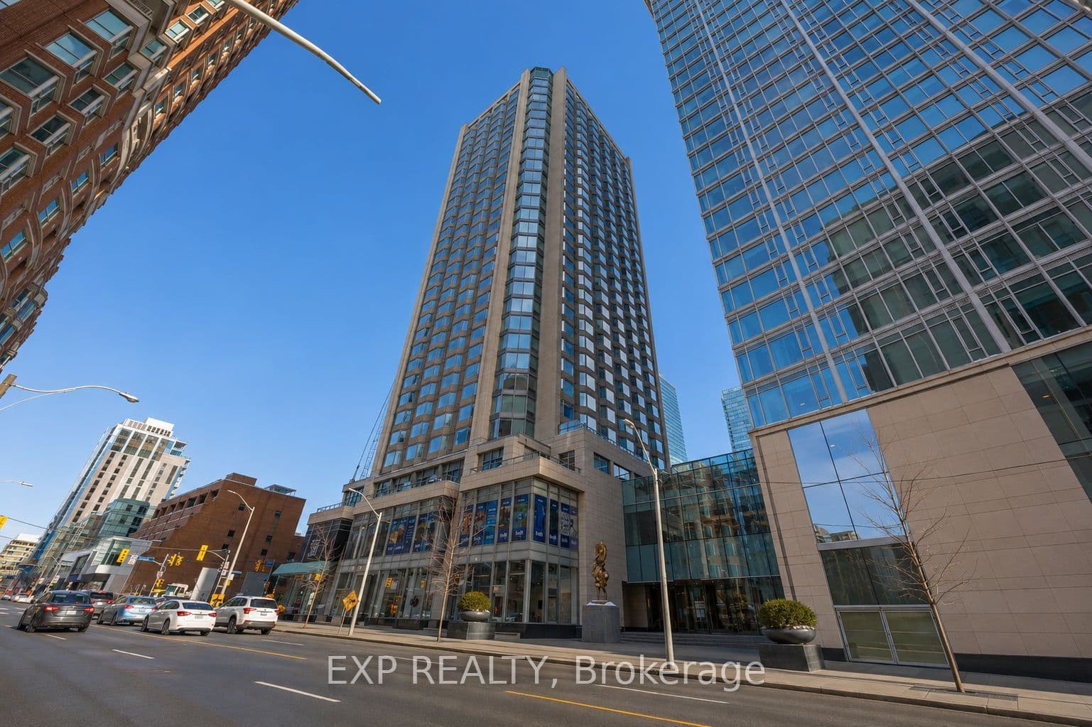 155 Yorkville Avenue 1106, Toronto, ON M5R 1C4