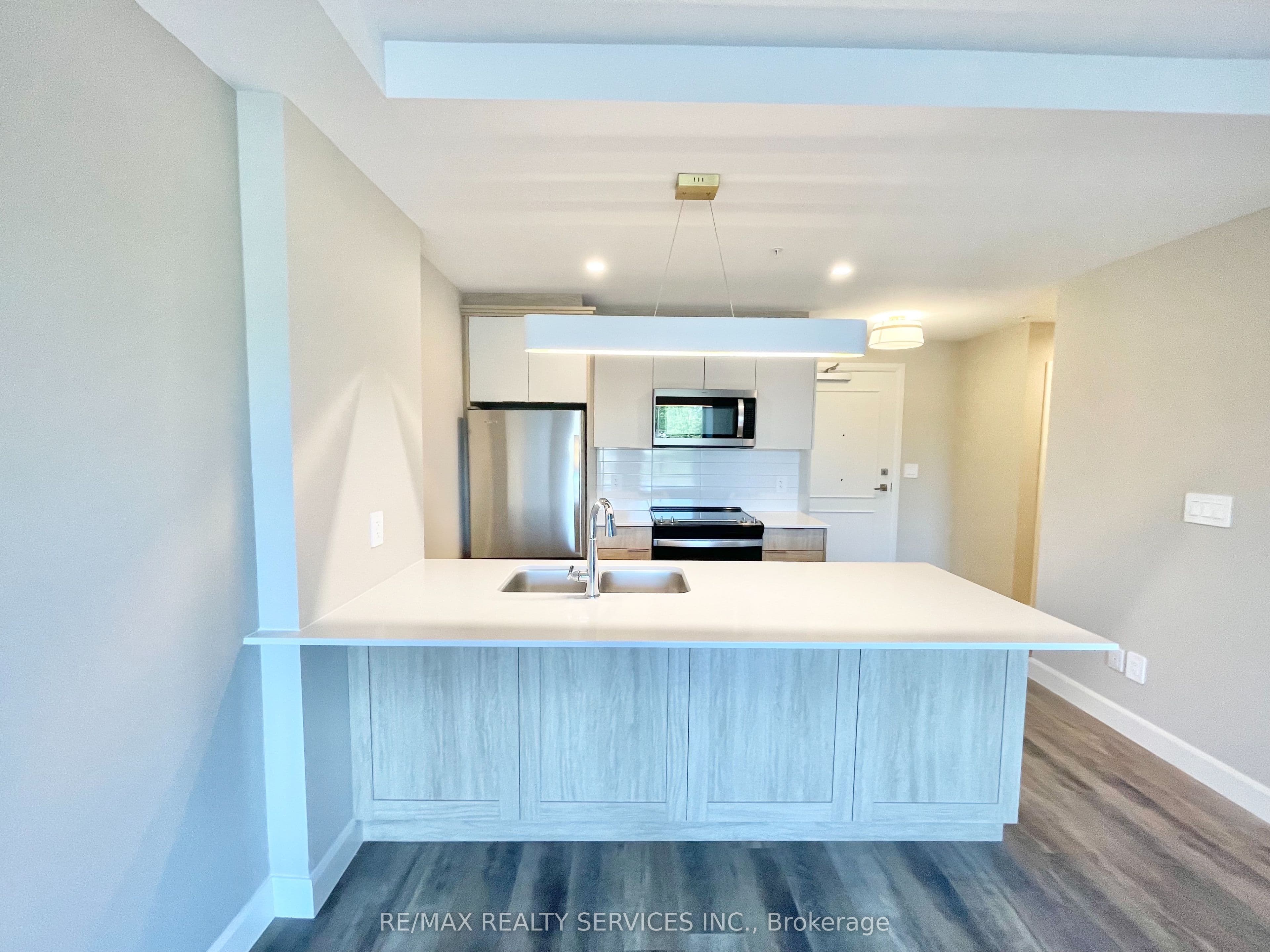 34 Norman Street 213, Brantford, ON N3R 2Y1