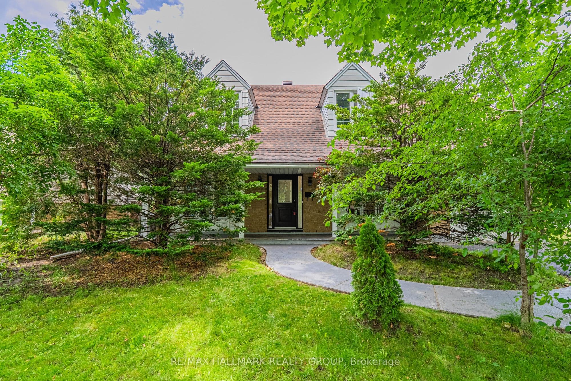 3319 Kodiak Street, Hunt Club - South Keys and Area, ON K1V 7S7