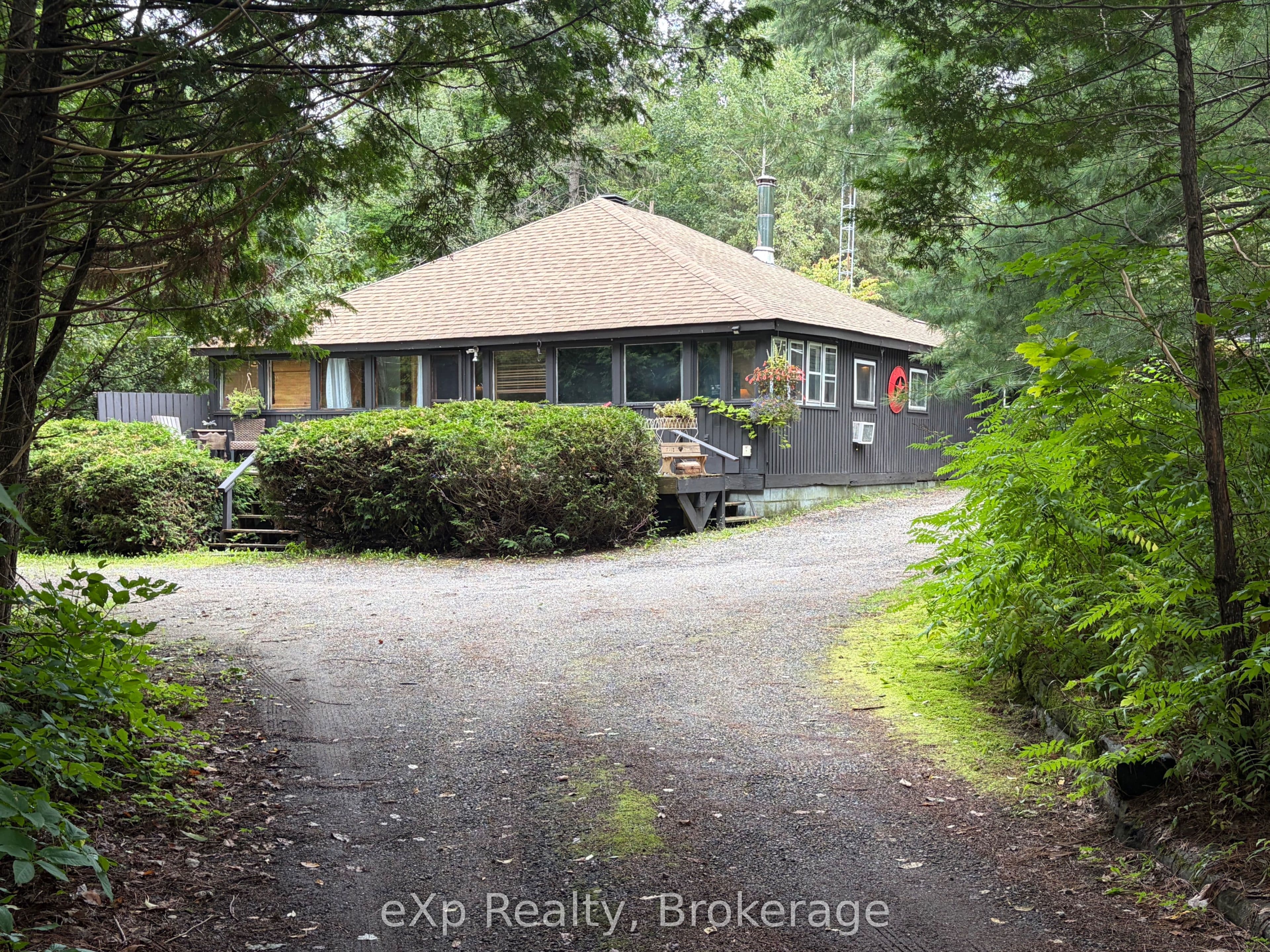 1116 Springdale Park Road, Bracebridge, ON P1L 1W9