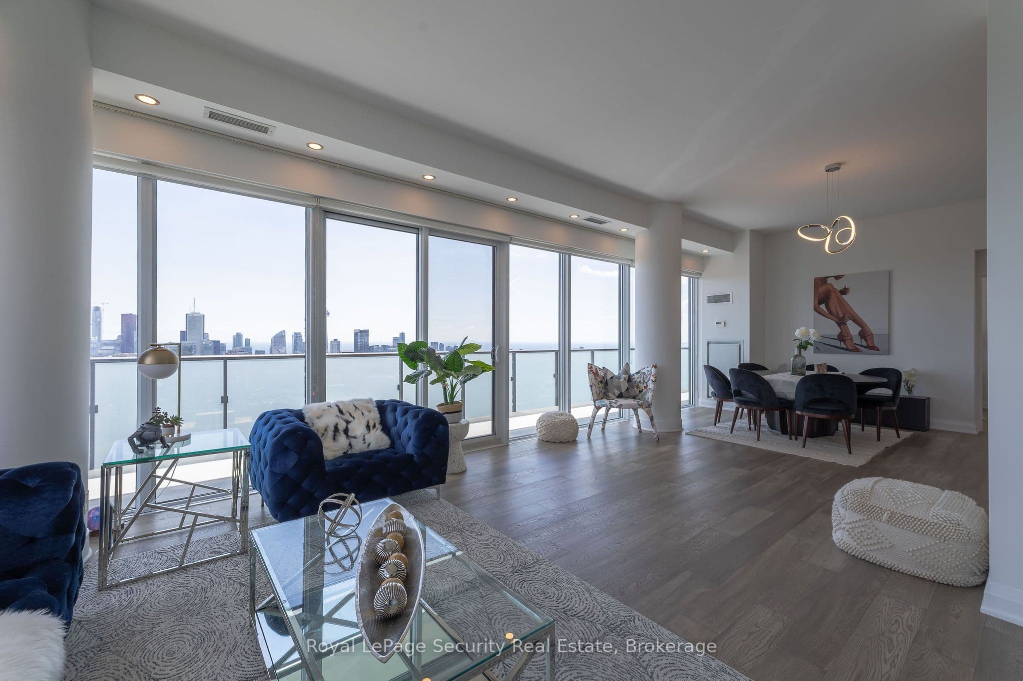 1080 Bay Street 5301, Toronto, ON M5S 0A6