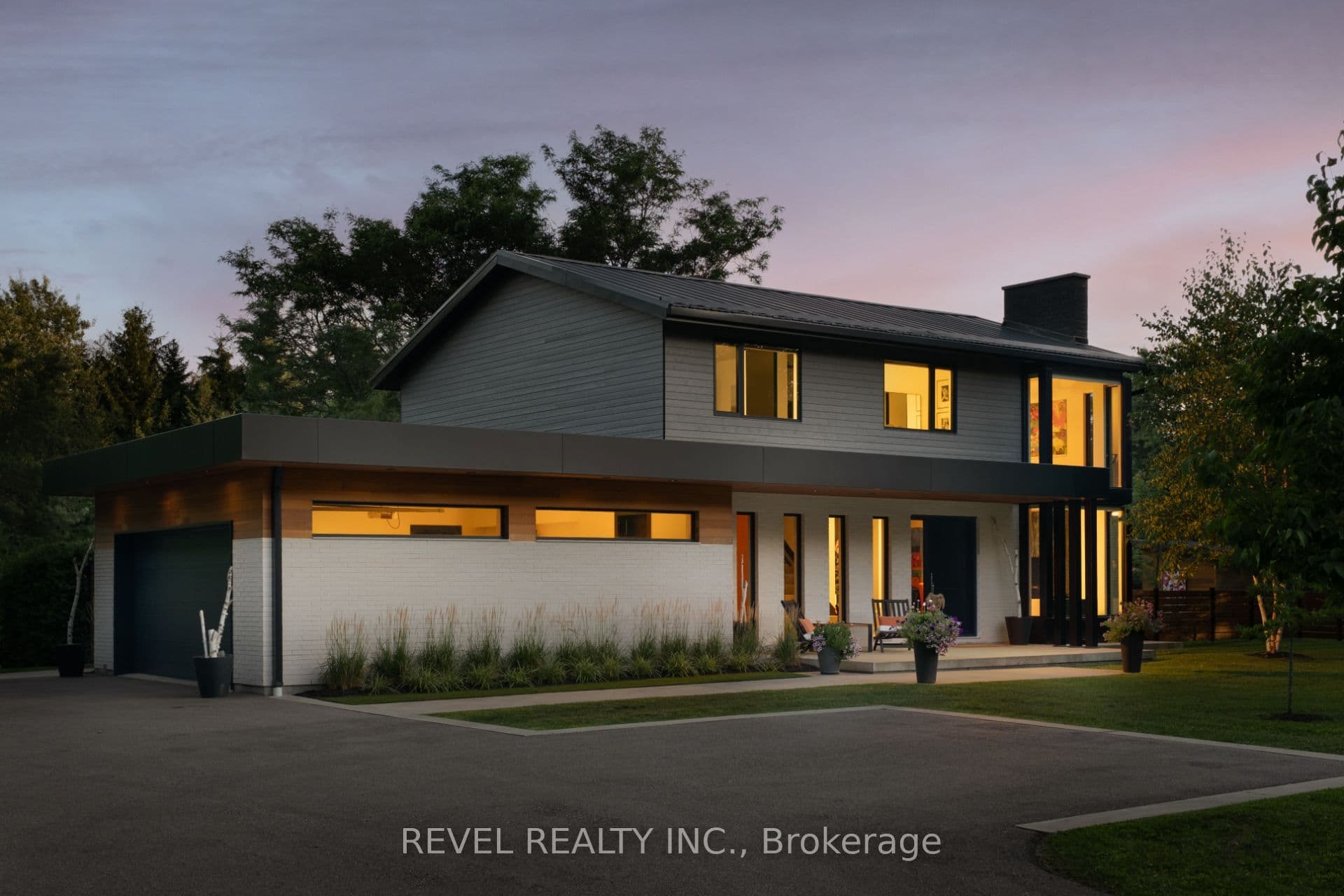 15 Caledon Mountain Drive, Caledon, ON L7K 0G1